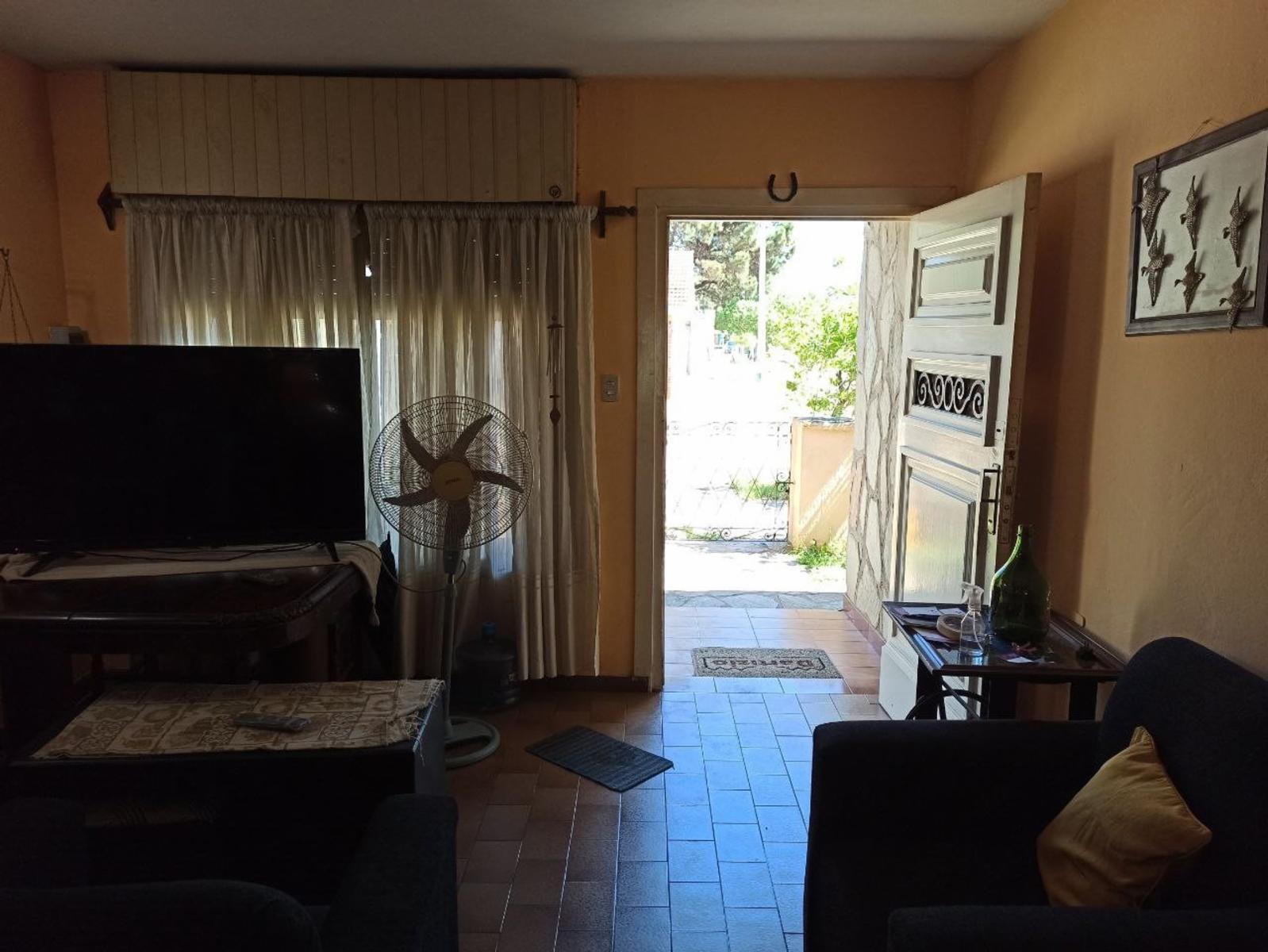7 n 988 · La Costa — foto 3