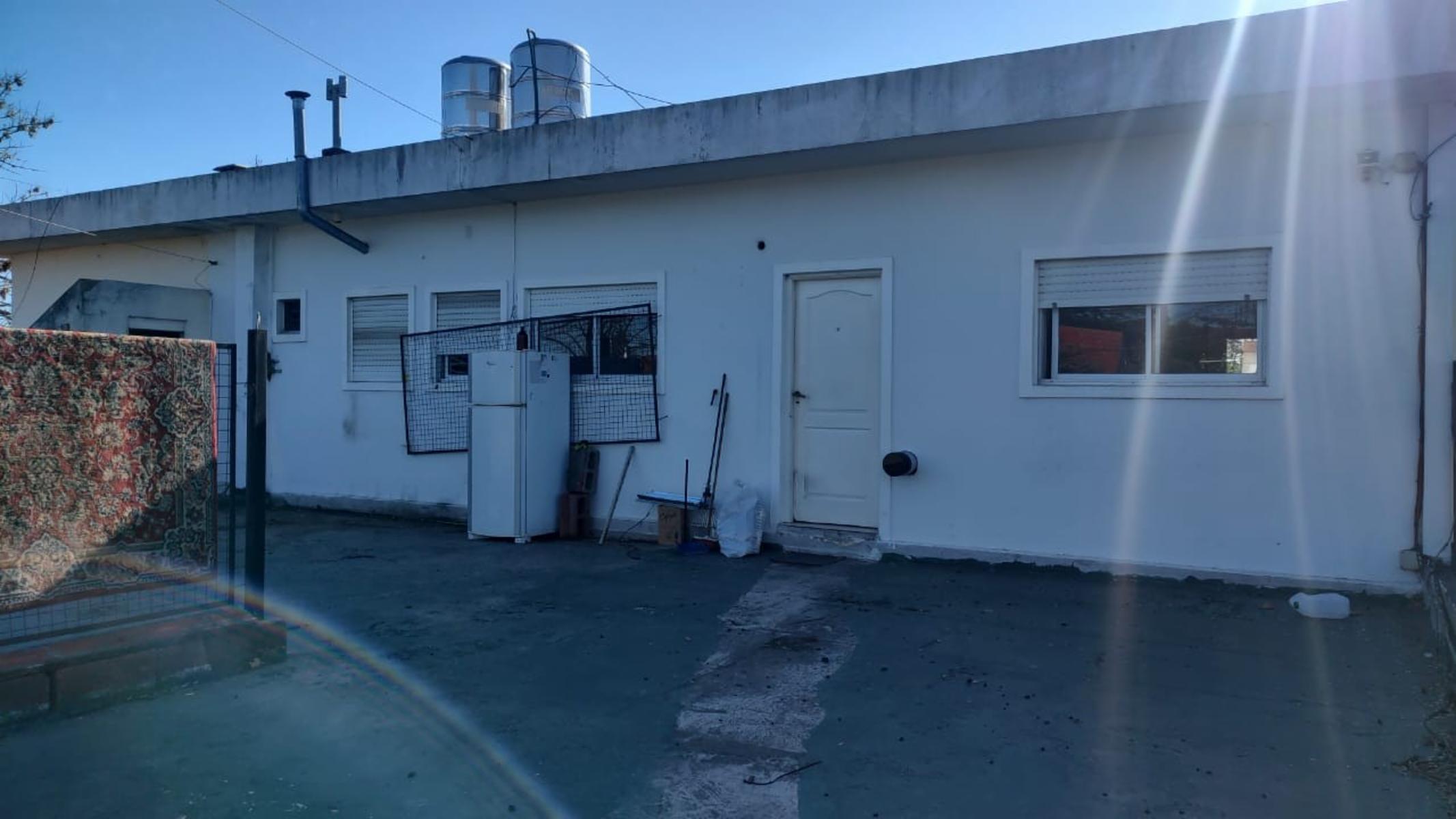 Alquiler de departamento de tres ambientes en Adrogué