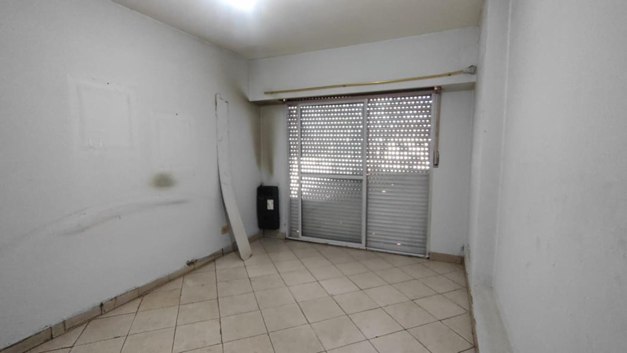 Amenedo 123 · Almirante Brown — foto 6