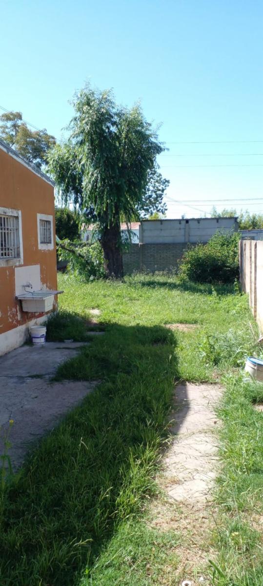 CASA EN B° LOS PINOS - CNEL. BRANDSEN
