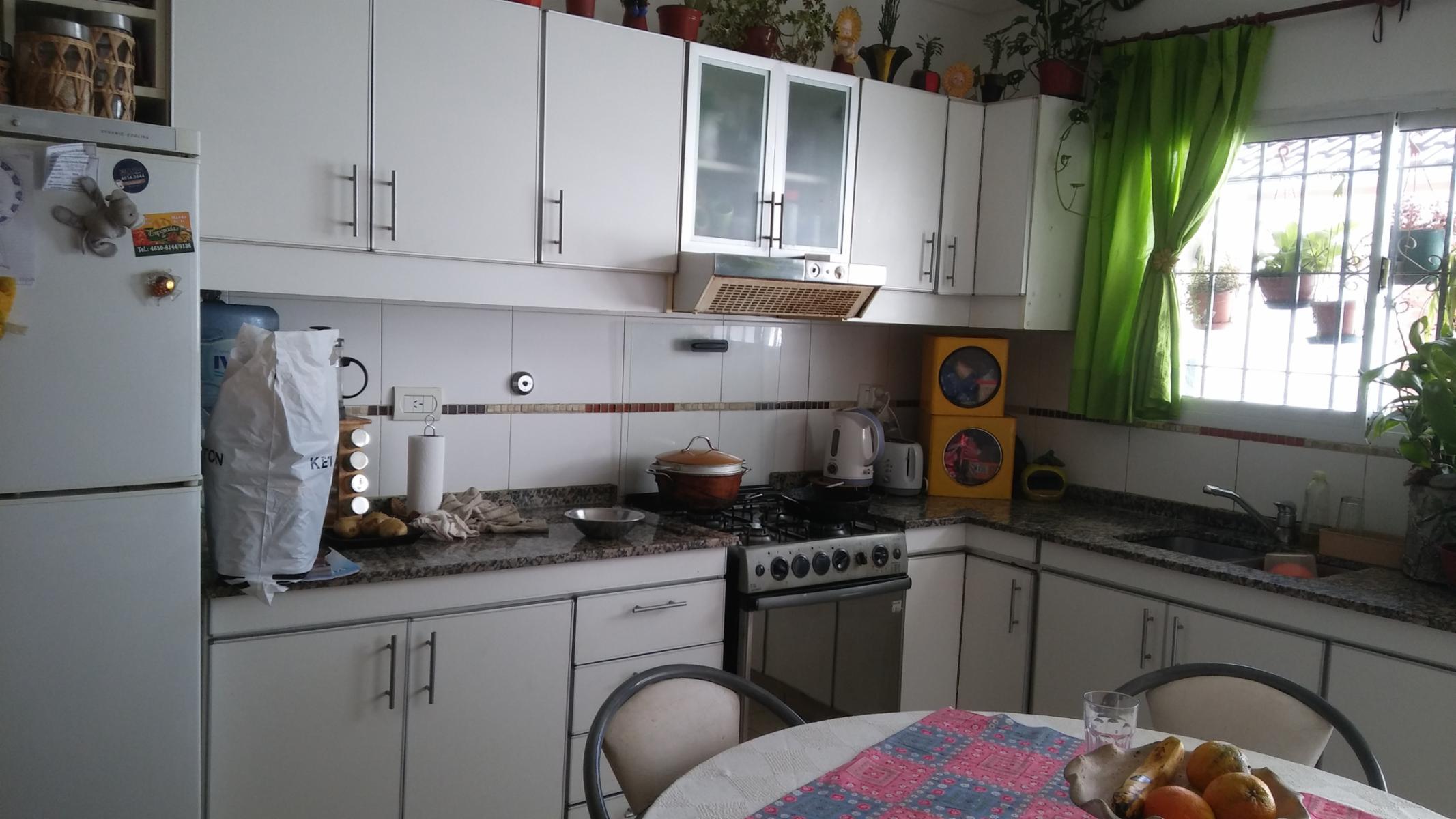 VELEZ SARSFIELD 1250 · Morón — foto 3