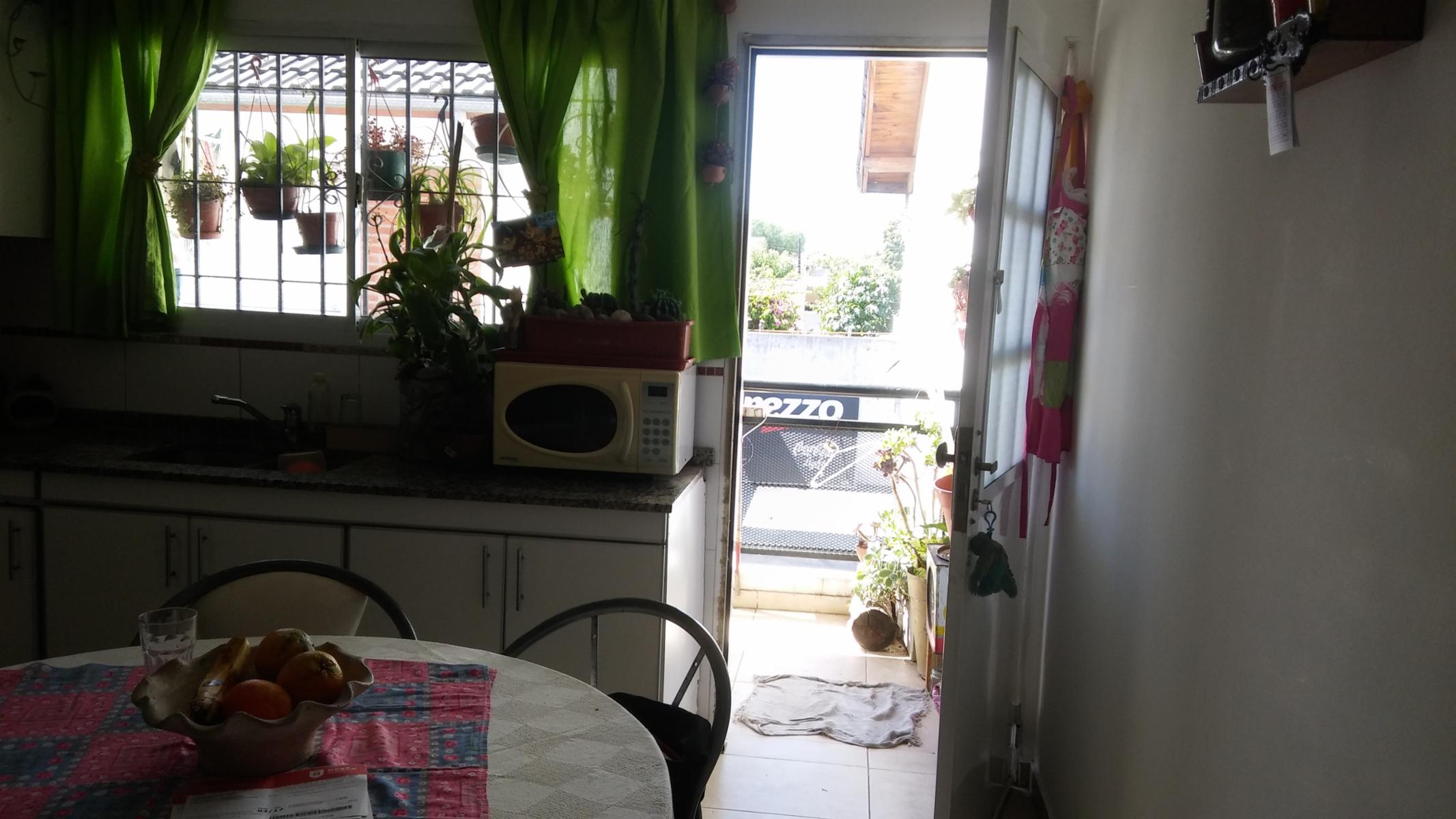 VELEZ SARSFIELD 1250 · Morón — foto 4