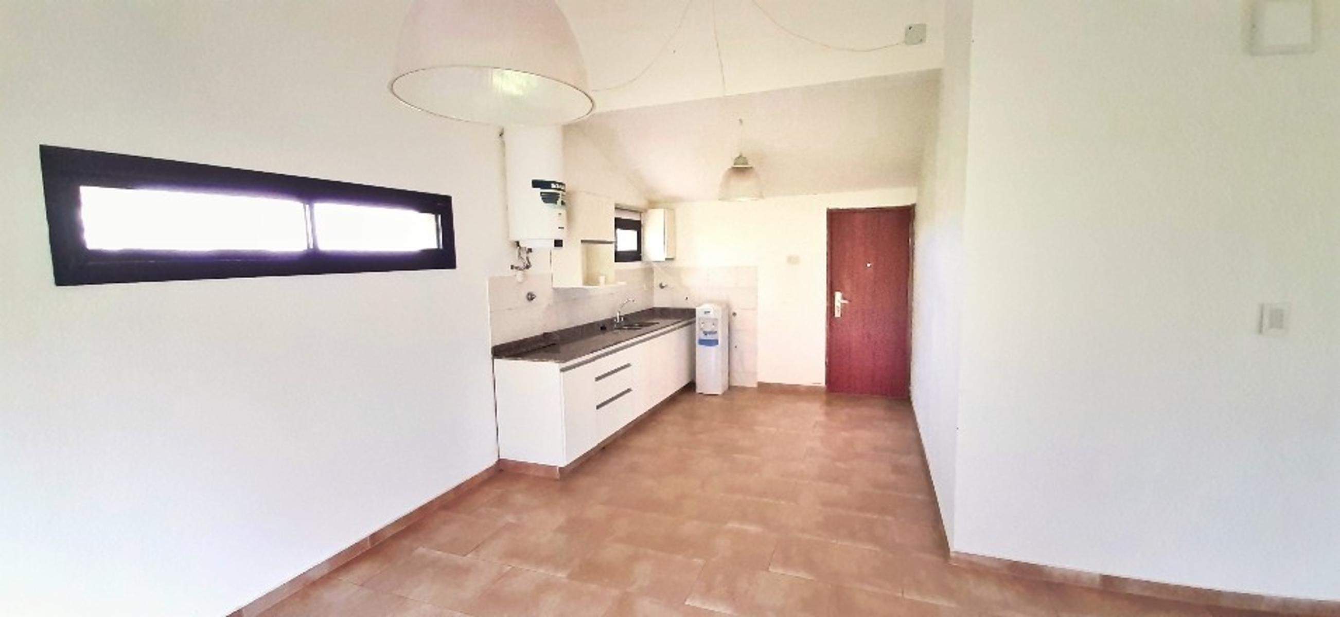 Ruiz Bienes Raíces Los Pinos 2 casa sobre boulevard central Ruta AO12 kilómetro 9 · Rosario — foto 16