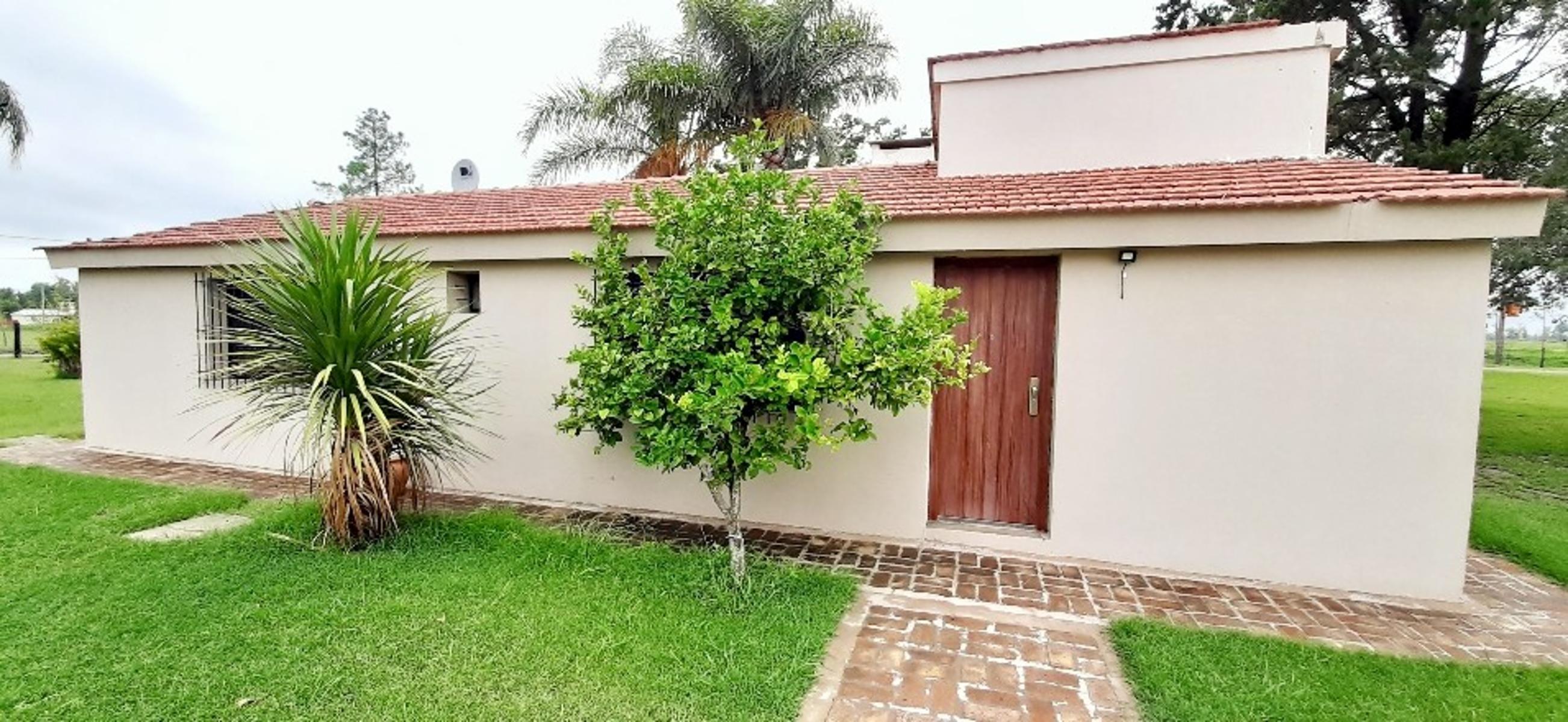 Ruiz Bienes Raíces Los Pinos 2 casa sobre boulevard central Ruta AO12 kilómetro 9 · Rosario — foto 8