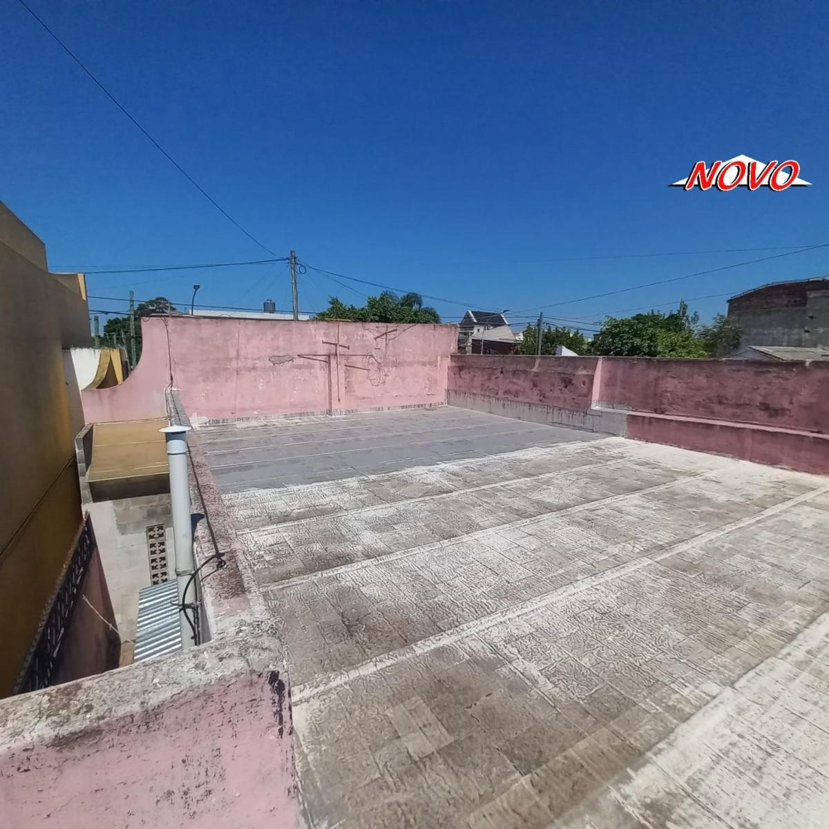 ENRIQUE FERNANDEZ 3000 · Lanús — foto 17