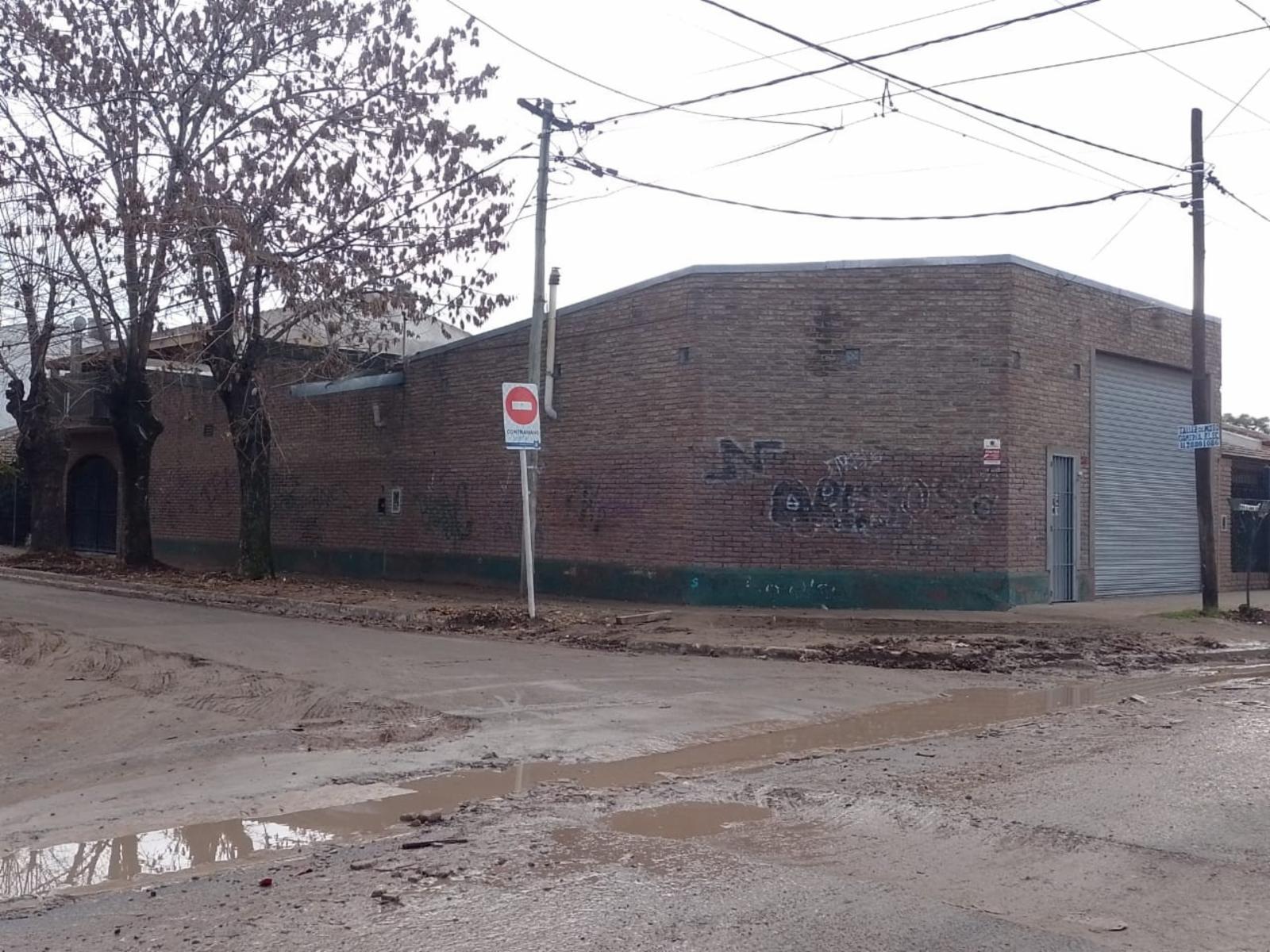 Esquina Soler y Paso de Uspallata · Malvinas Argentinas — foto 3