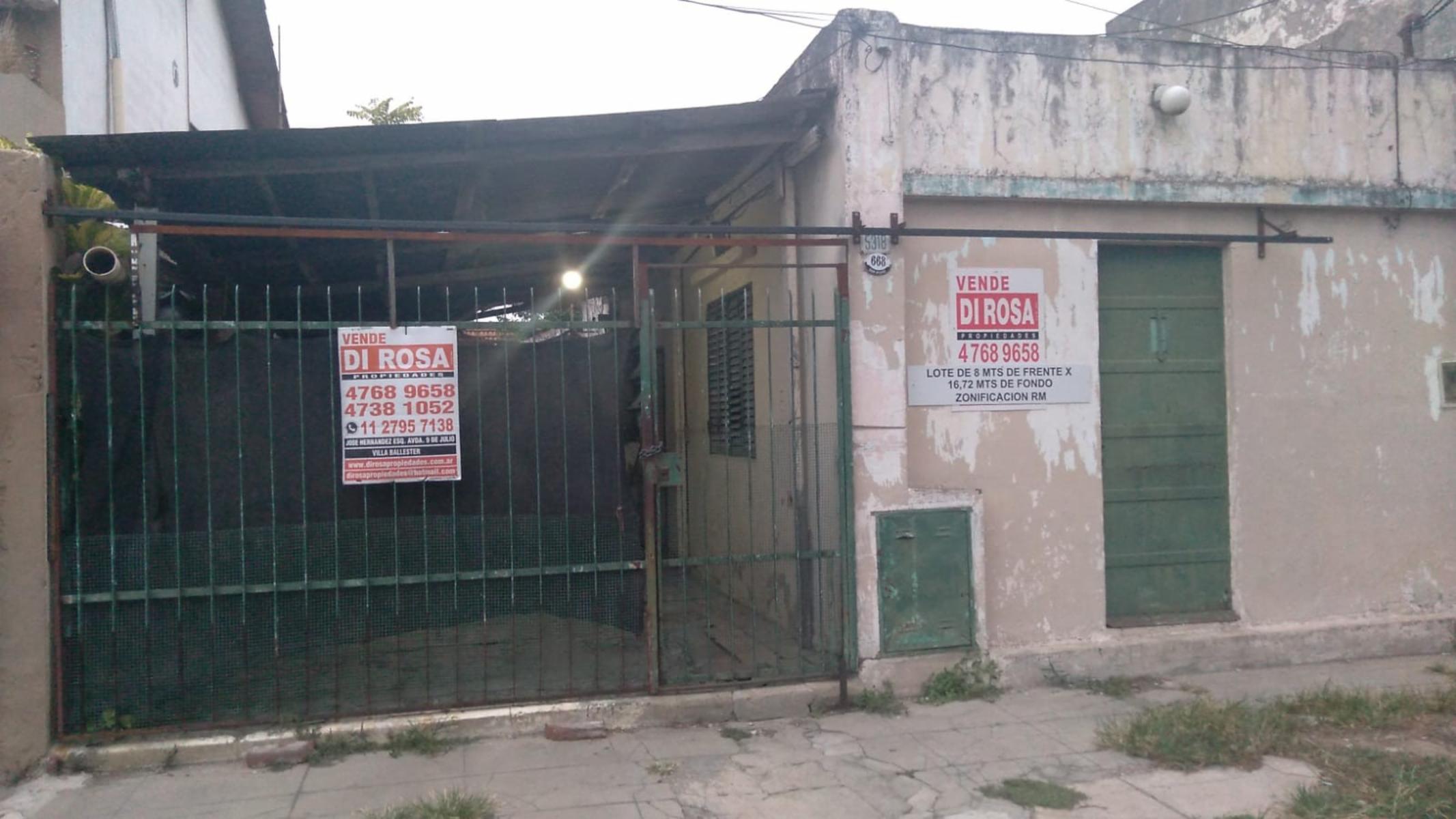 EXCELENTE LOTE CON DOS PROPIEDADES A RECICLAR.
