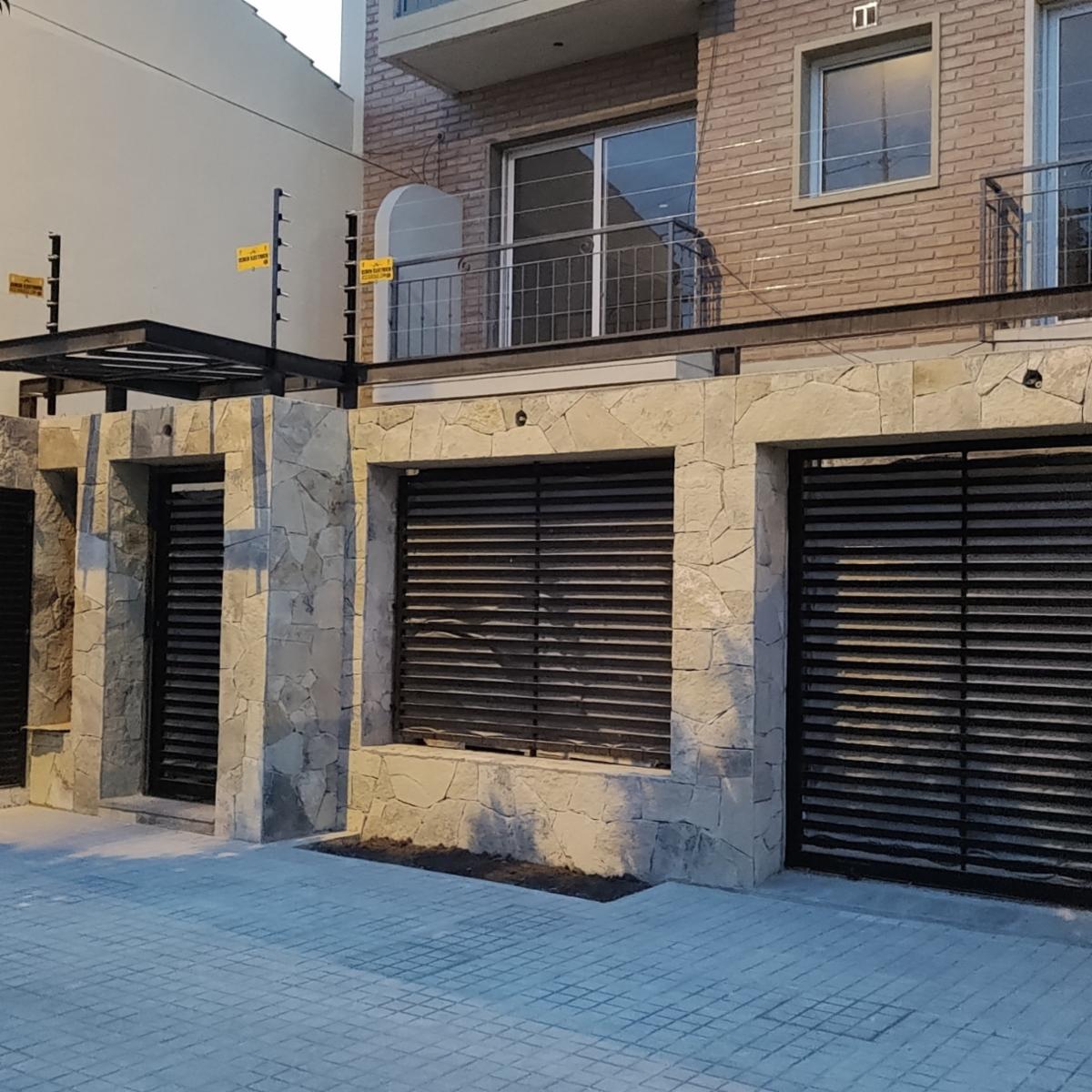 Igualdad 700 · Morón — foto 3