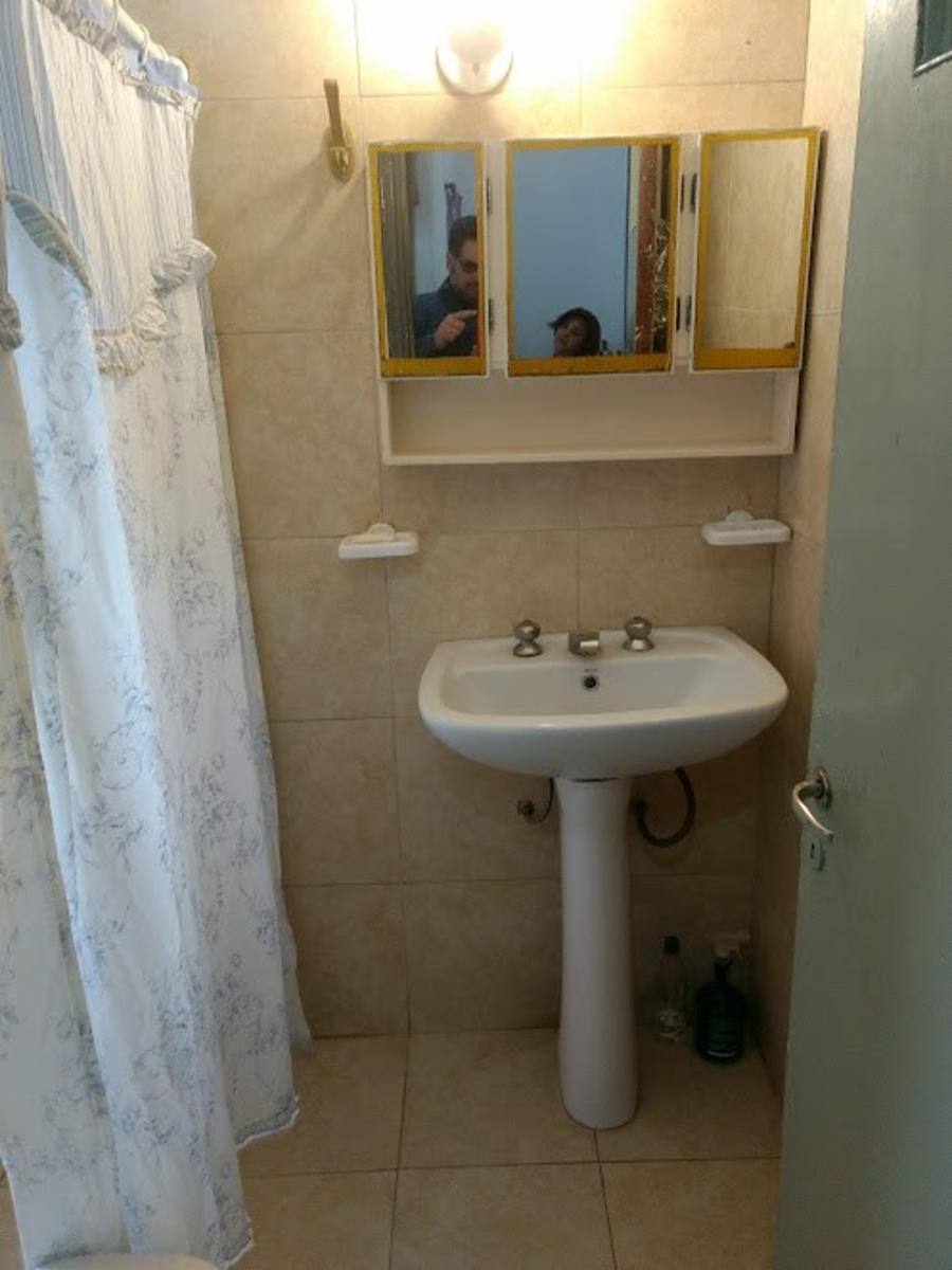 jose l suarez 1400 · Liniers — foto 5