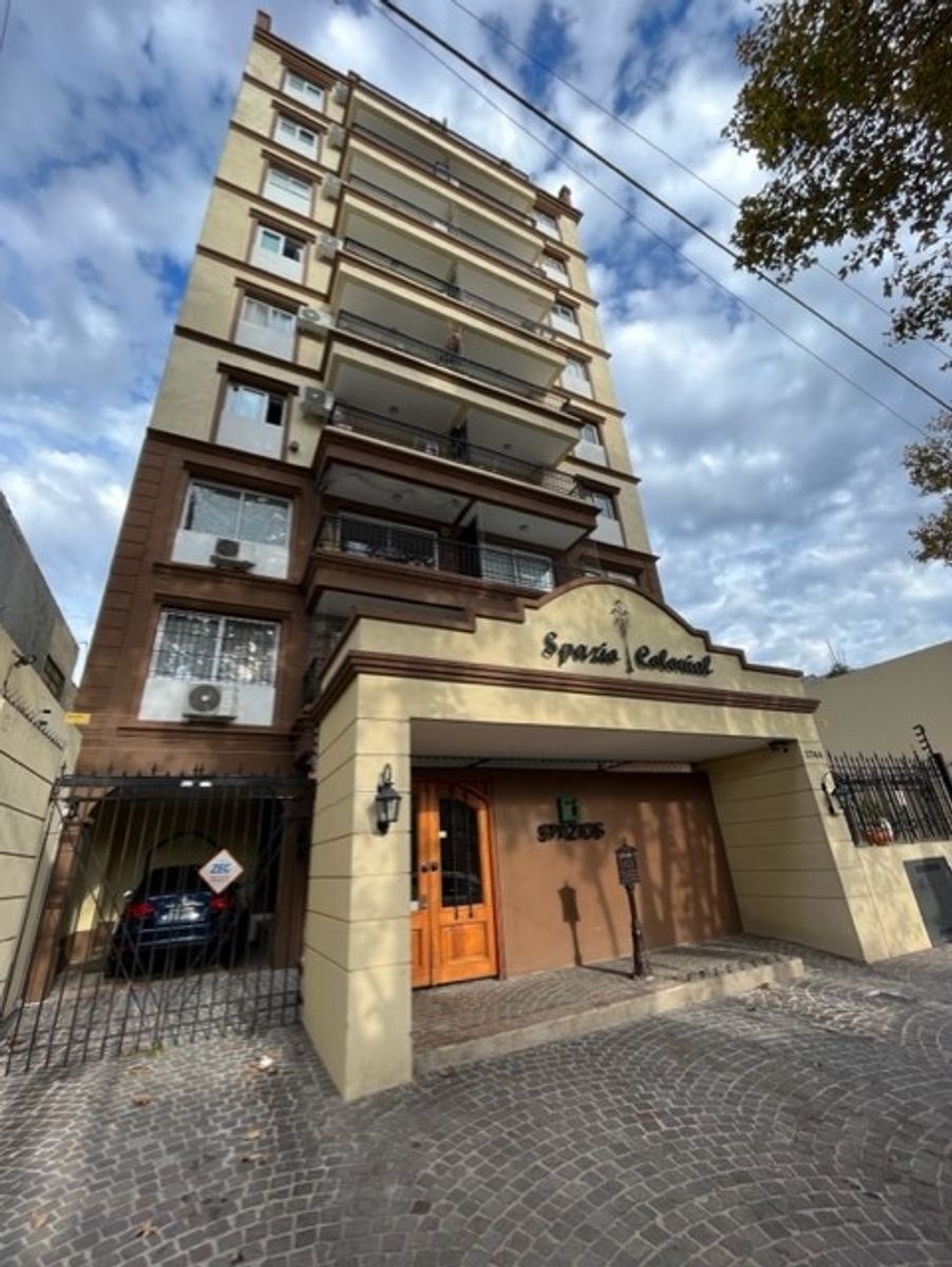 DEPARTAMENTO 2 AMBIENTES - 8VO PISO CON BALCON y AMENITIES EN EL ULTIMO PISO - SANTOS LUGARES