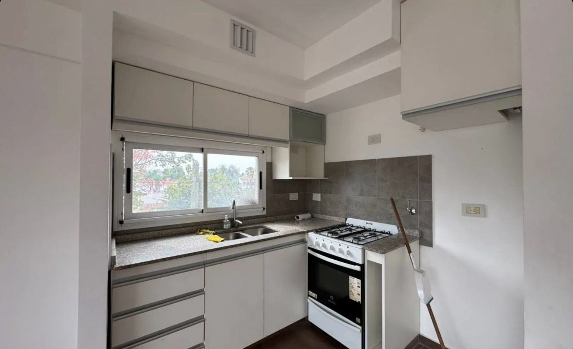 Alquiler Departamento 2 Ambientes Con Terraza Privada En El Palomar