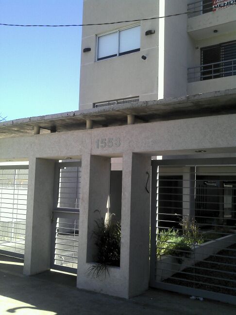 Venta de departamento con cochera Morón