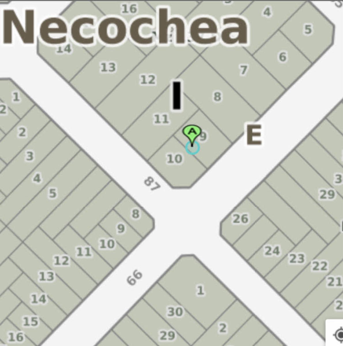 SE VENDE 2 LOTES PEGADOS DE 16X26 APROX DE 430M2 C/U EN 68 Y 87
