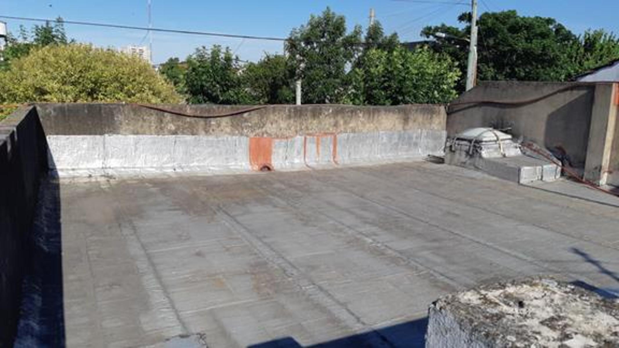 MARCOS SASTRE 2056 · La Matanza — foto 3