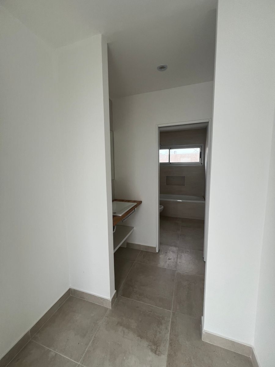 137 7405 · Berazategui — foto 12