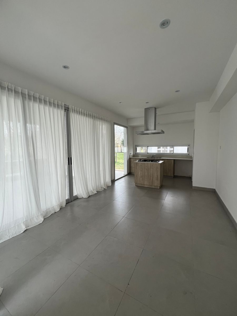 137 7405 · Berazategui — foto 19
