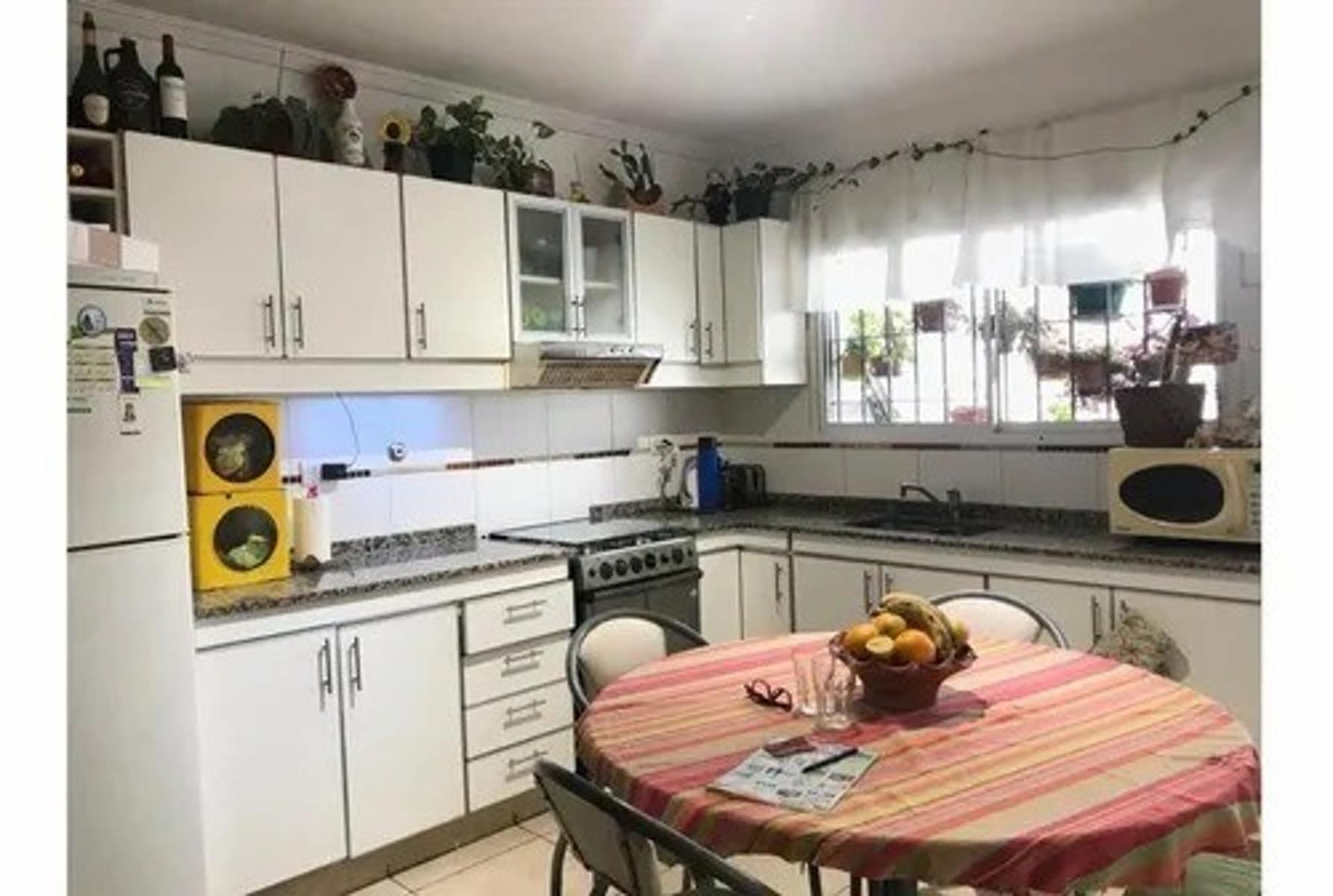 Velez Sarfield 1200 · Morón — foto 3