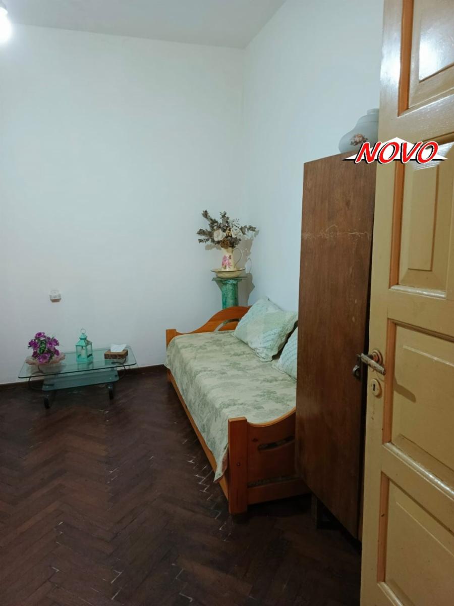 LOMAS VALENTINAS 3031 · Lanús — foto 9