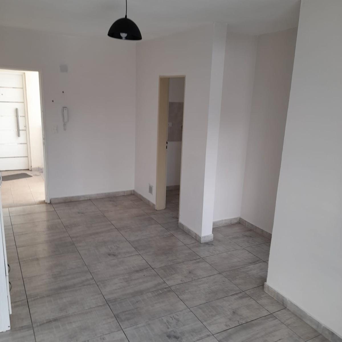 LUZURIAGA 1790 · Hurlingham — foto 10