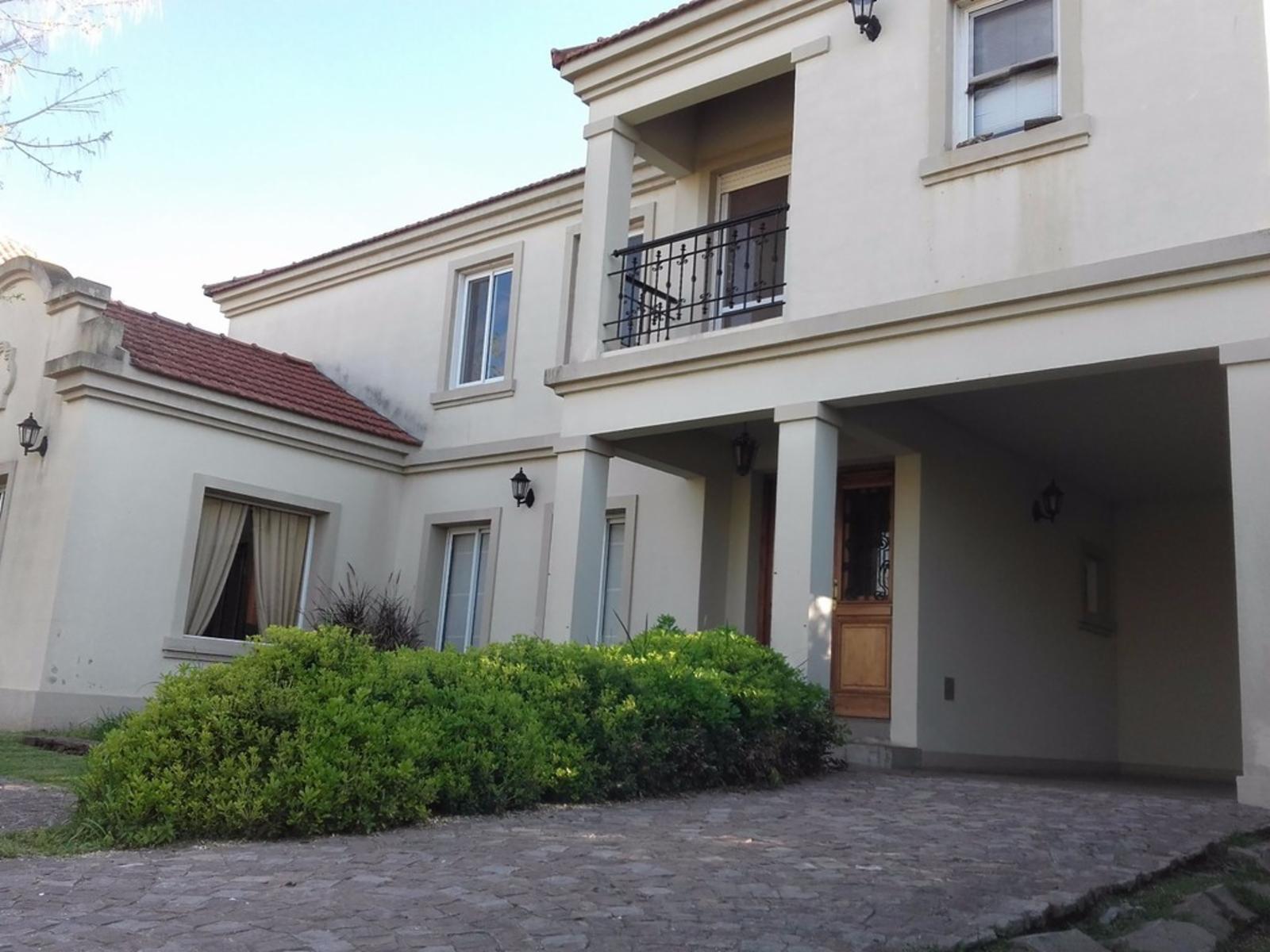 Hermosa casa en Estancias del Pilar