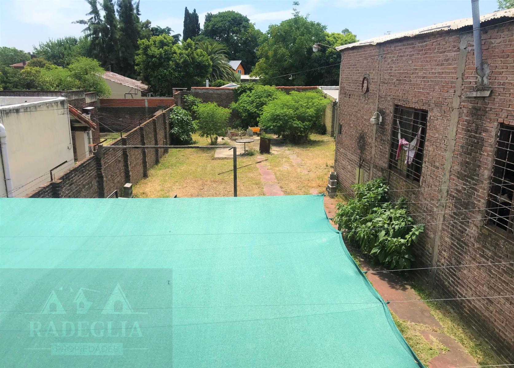 Lote a 50 m. de Av. H. Yrigoyen y 400 m. de la estación.