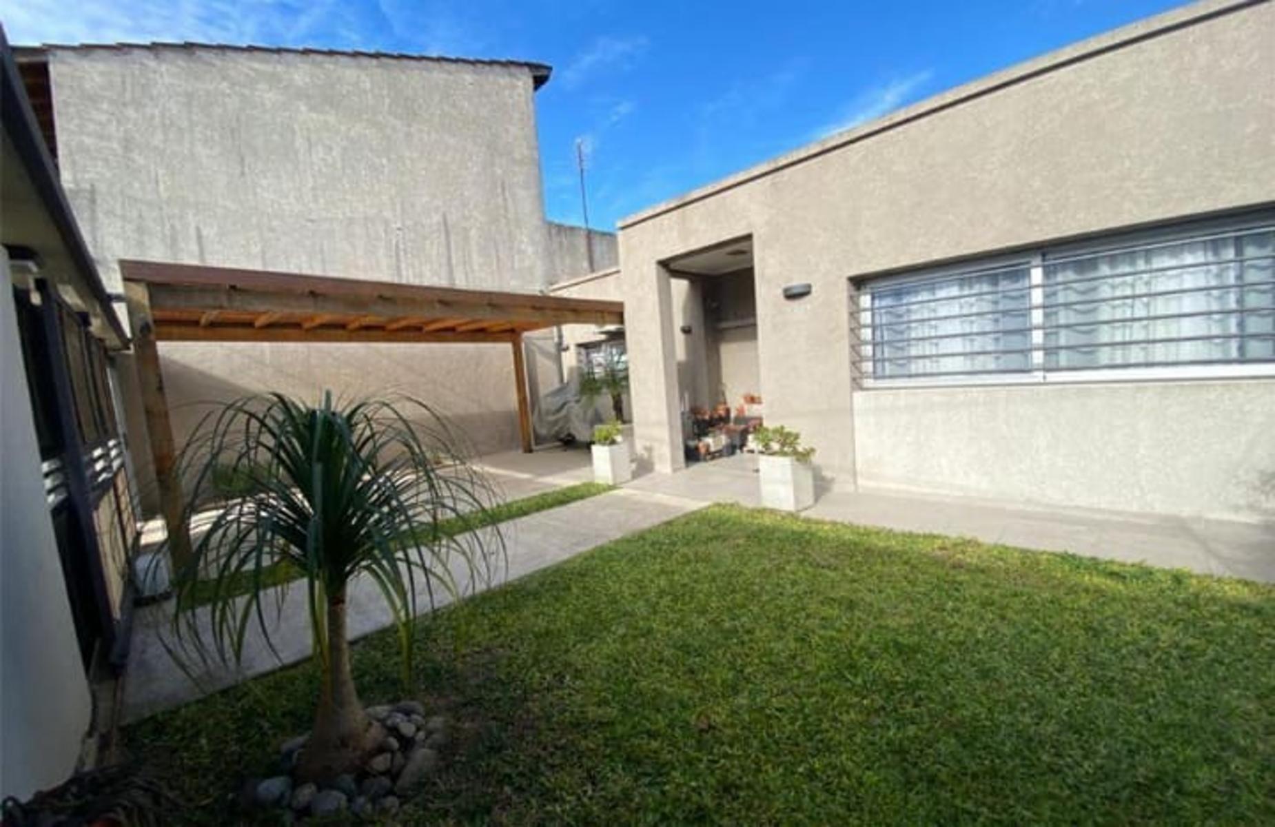 Florencio Sanchez · Morón — foto 3