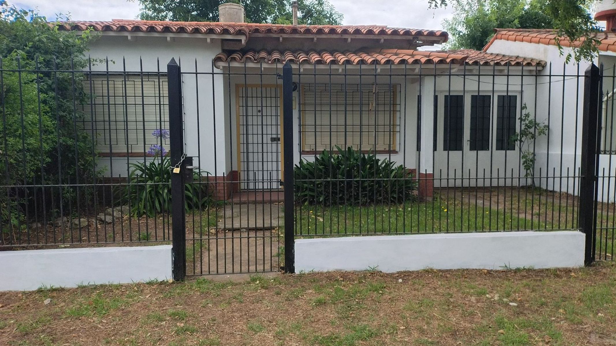 CASA EN LA COSTA DE 3 AMB Y COCHERA
