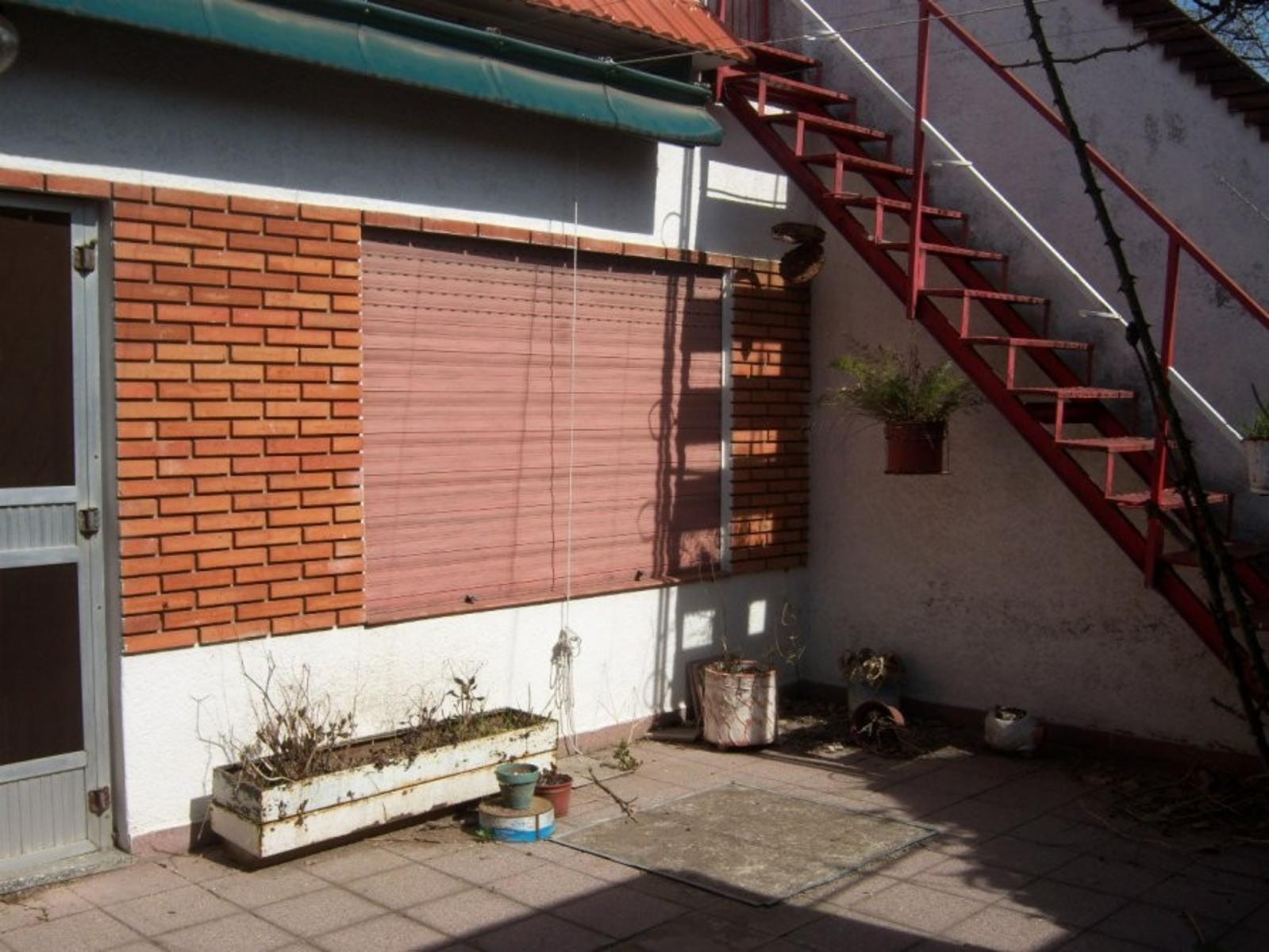 CAPITAN SARMIENTO 1283 · Lomas De Zamora — foto 4