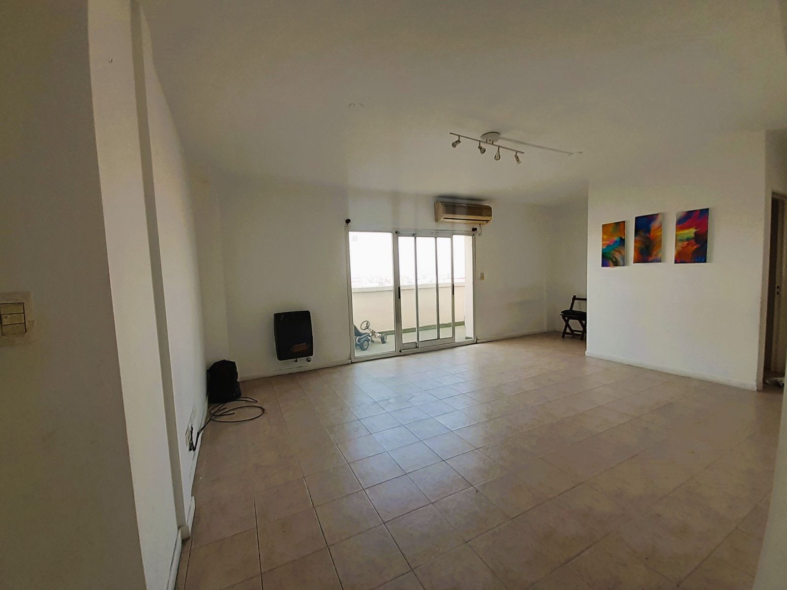 Muy luminoso semipiso de 4 ambientes en Villa Santa Rita