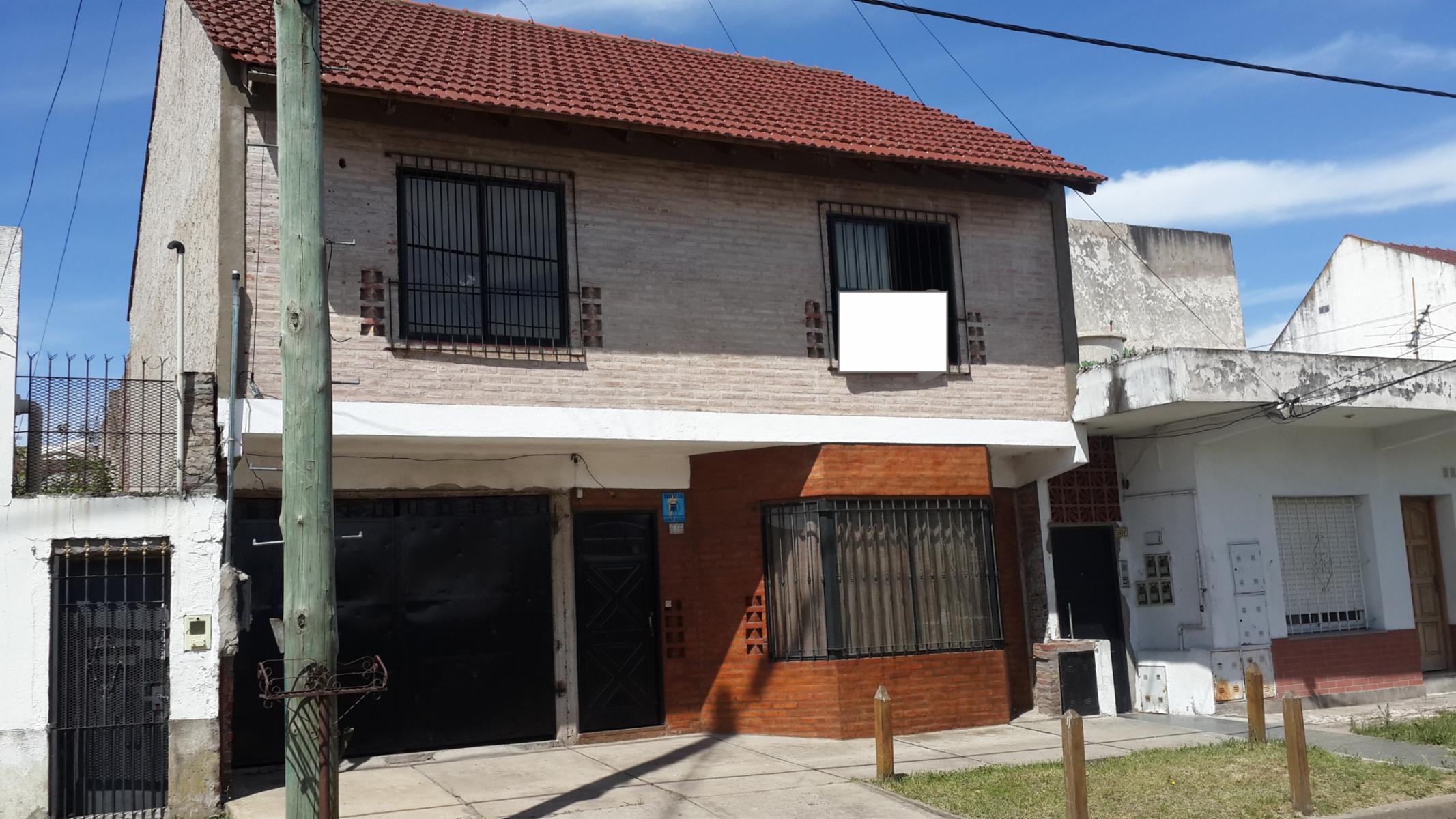 CASA EN DOS PLANTAS, APTA CREDITO. VENTA DIRECTA
