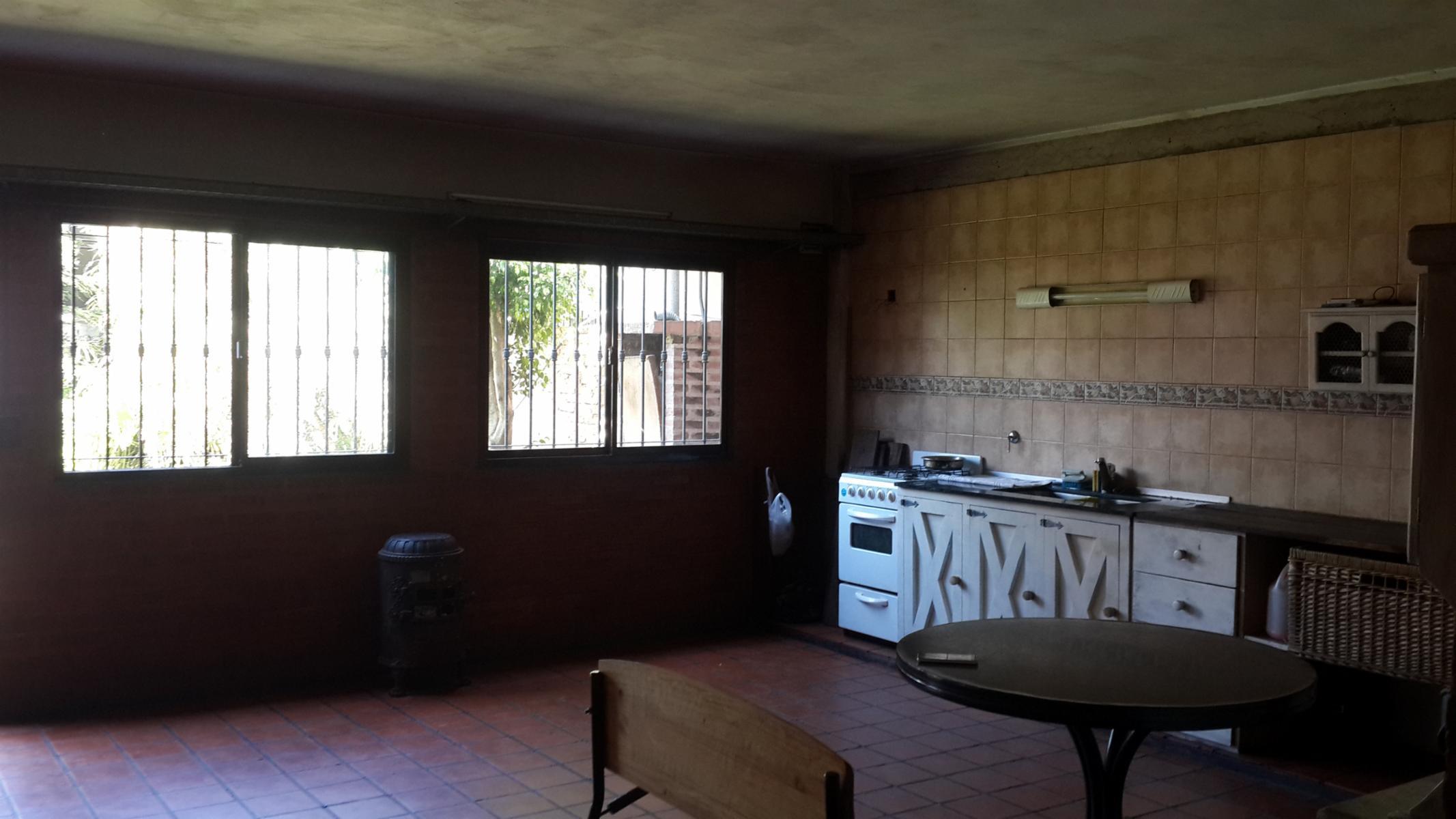 SAN VLADIMIRO 2800 · Lanús — foto 3