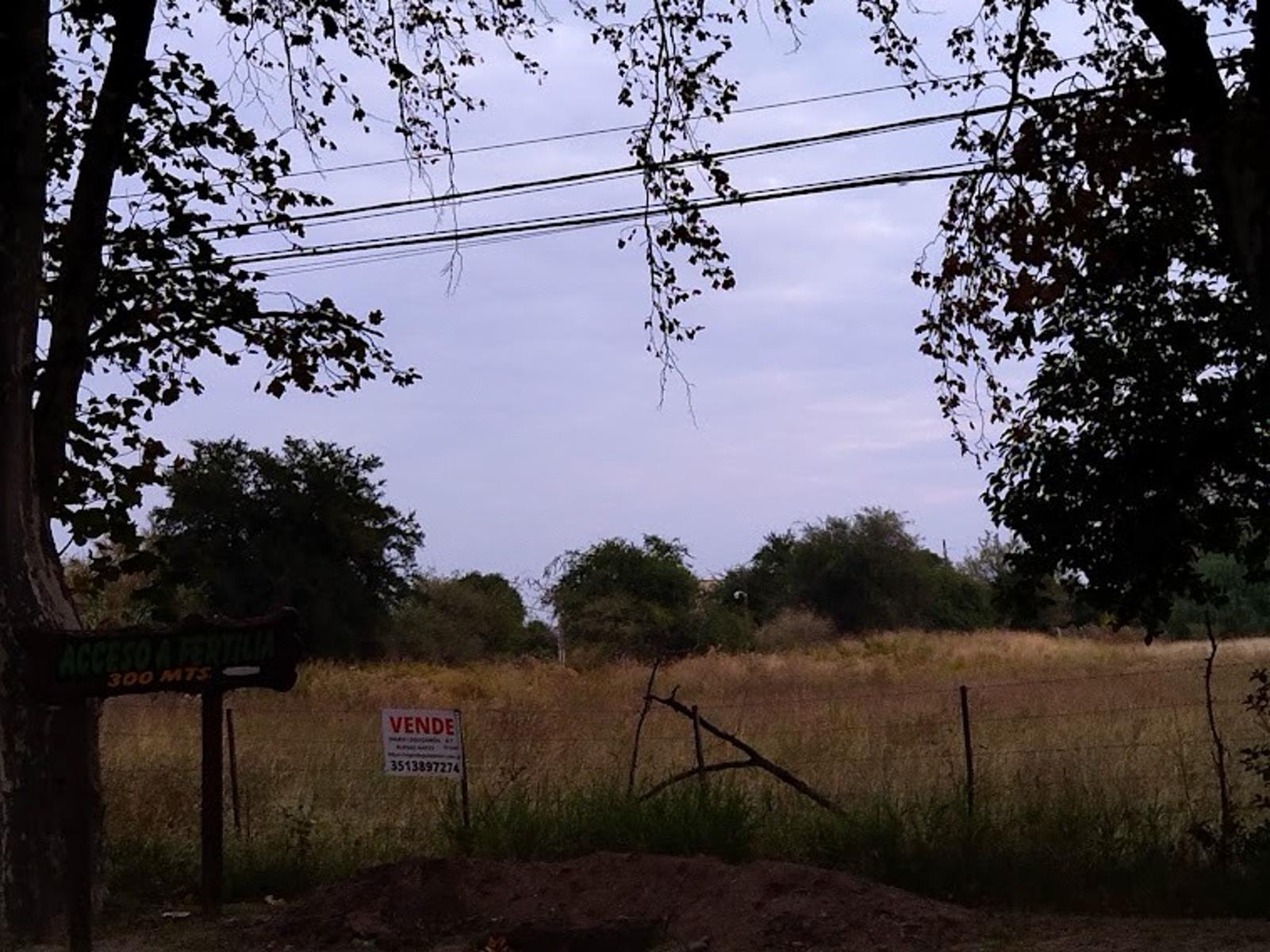 Venta 6Has. 6.600m2 zona Urbana (100x50) 5.000m2 Apto Subdividir en Lotes 1.100m2 todos frente a Av. San Martín y zona Rural 1.100m2 Escritura en Colonia Caroya U$S980.000.