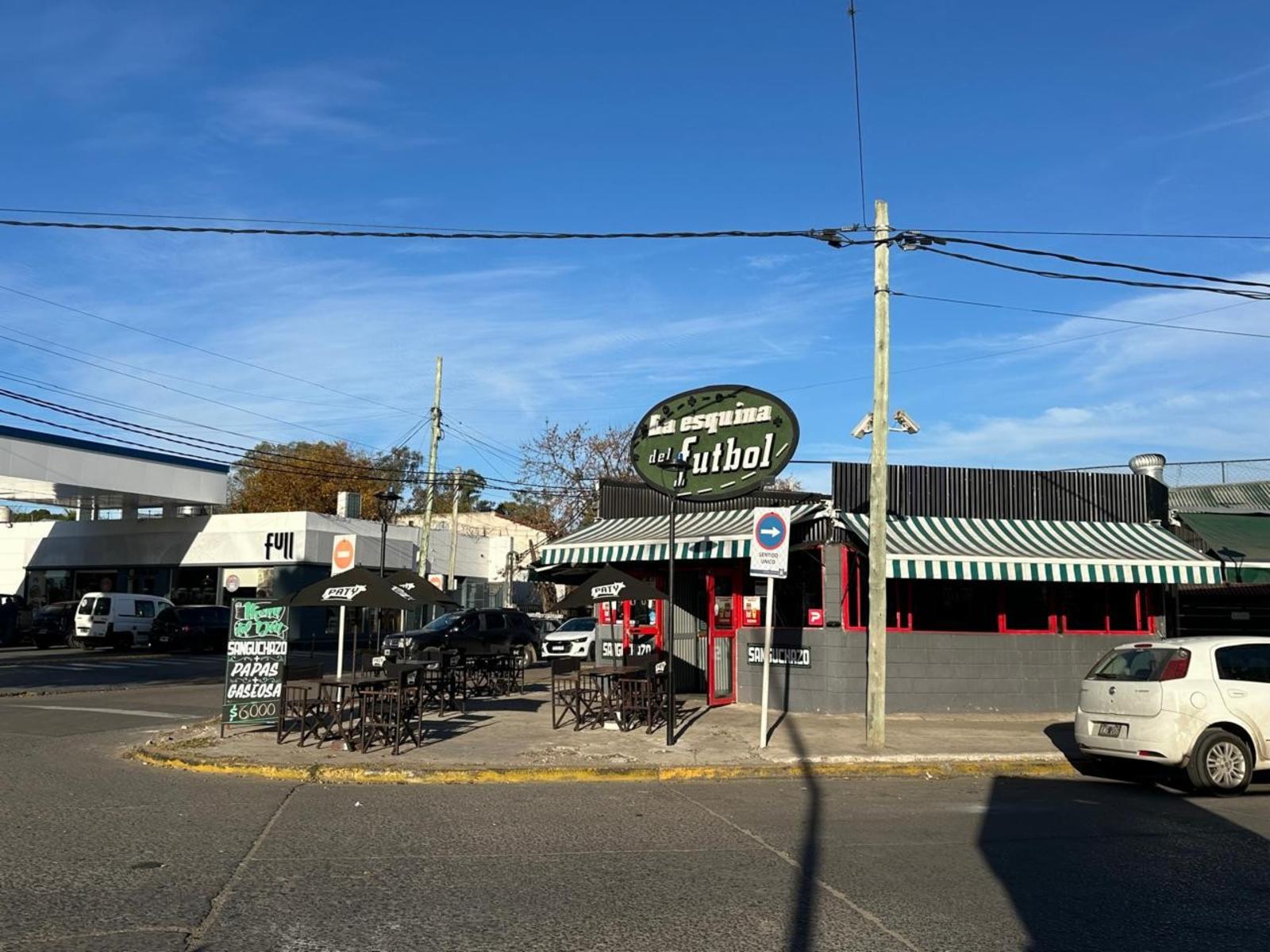 Sucre & Tres Arroyos · Malvinas Argentinas — foto 16