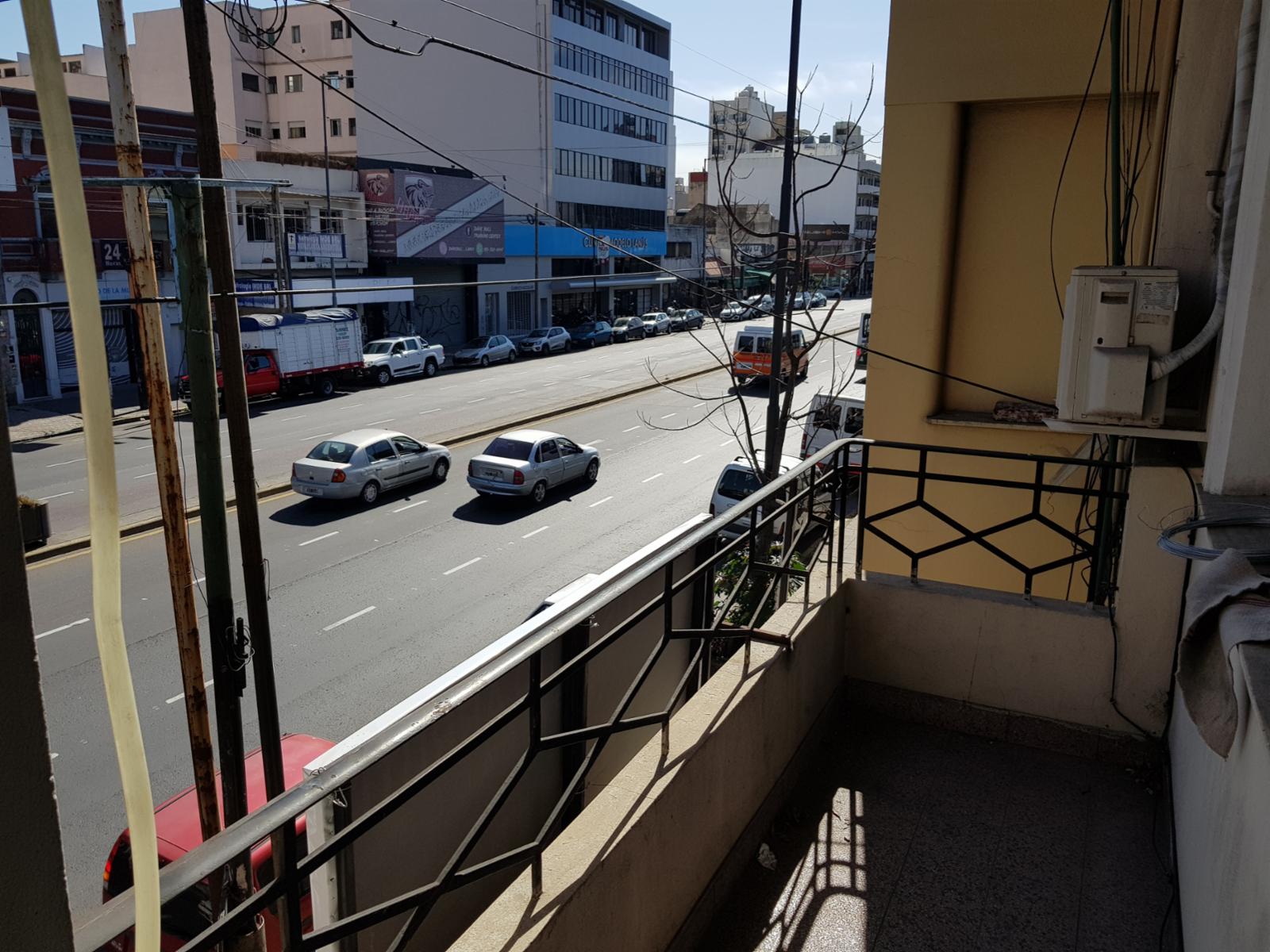 HIPOLITO YRIGOYEN 4800 · Lanús — foto 11
