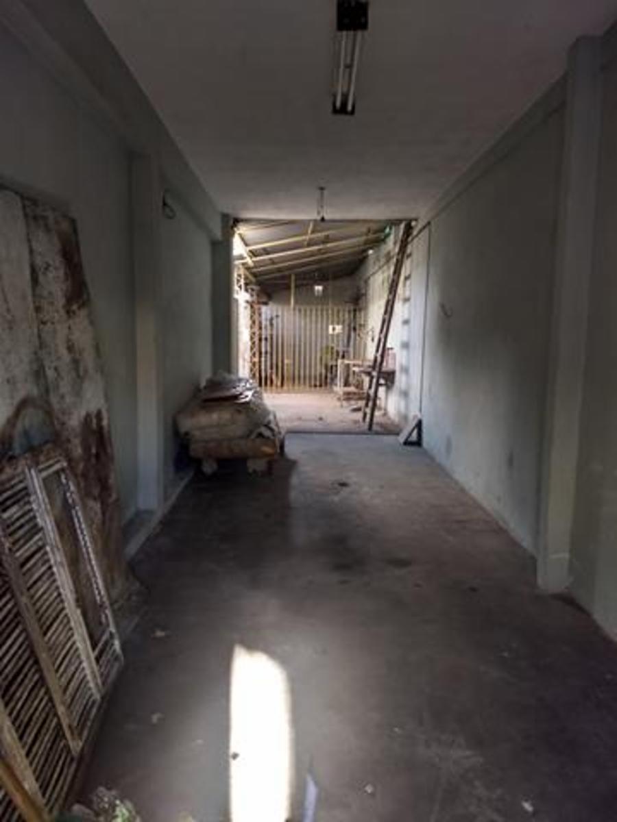 SE VENDE DUPLEX 3 AMBIENTES C/COCHERA Y TERRENO LIBRE (CABILDO 680) C.MADERO