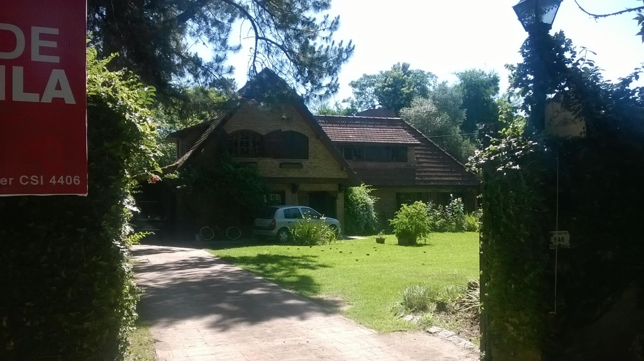 Casa en venta - Los Ñanduces - Ingeniero Maschwitz - Casaquinta 1600 m2 de parque - 4 Dormitorios - Piscina -