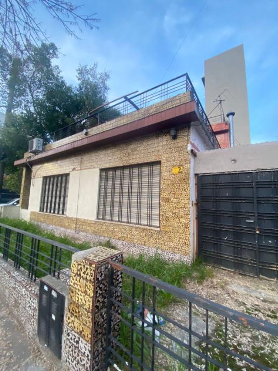 L.N Alem 1086 · Morón — foto 4