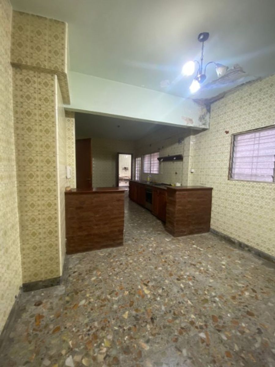 L.N Alem 1086 · Morón — foto 6