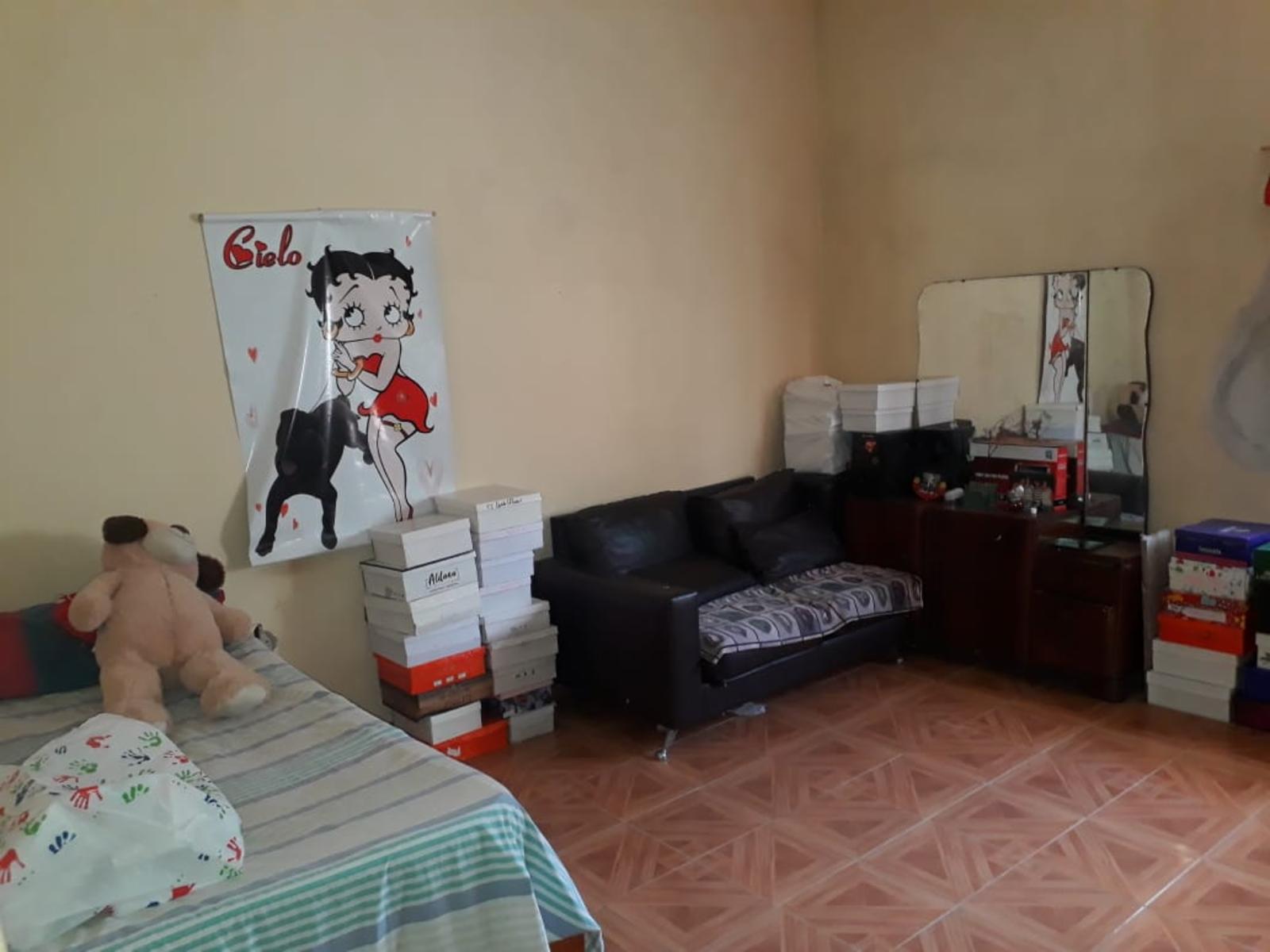 MERCEDES ALVAREZ 1800 · Morón — foto 12