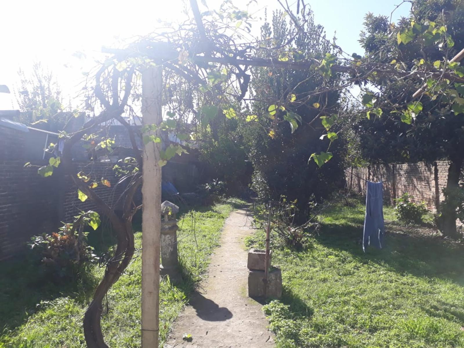MERCEDES ALVAREZ 1800 · Morón — foto 4
