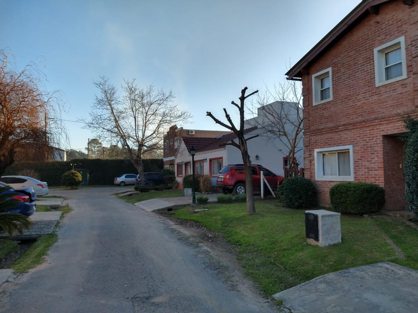 Muy Cómodo Chalet en Venta en Barrio Pilar Green Park III.