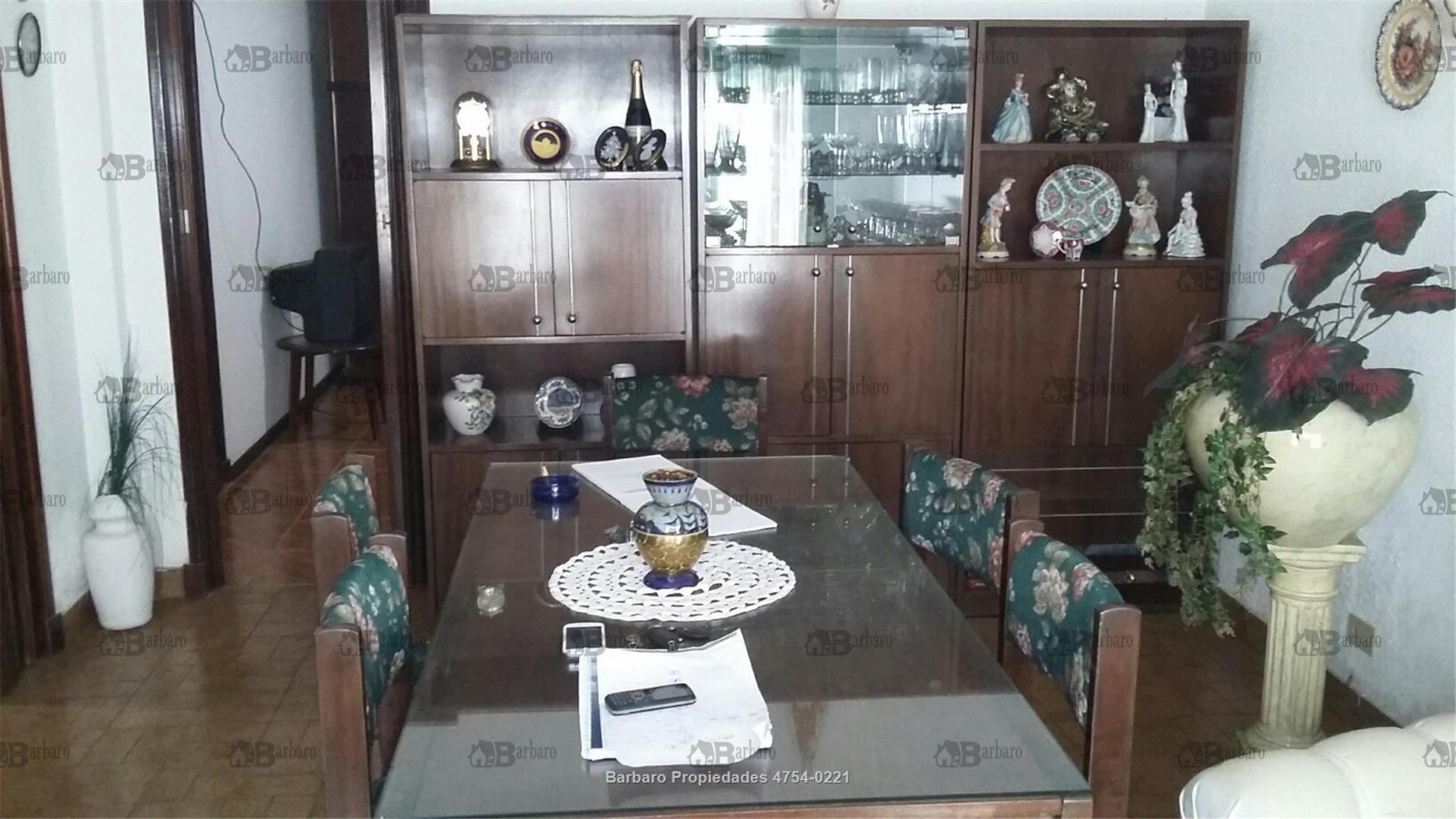 Barbaro Vende tipo casa  en San Martin