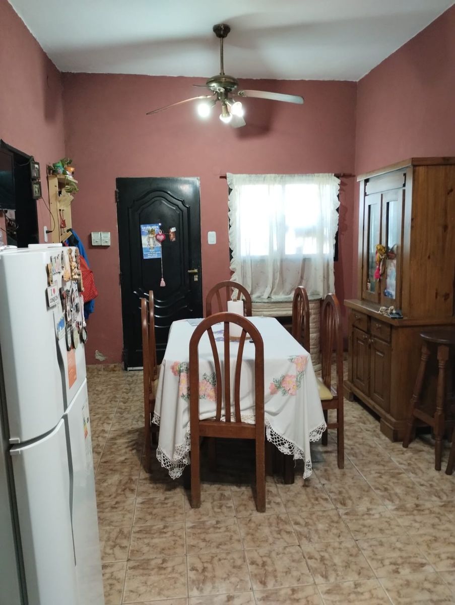 AMBERES 303 · Lomas De Zamora — foto 3