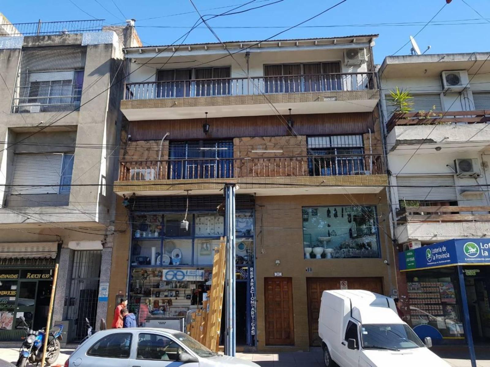Larralde 600 · Morón — foto 11