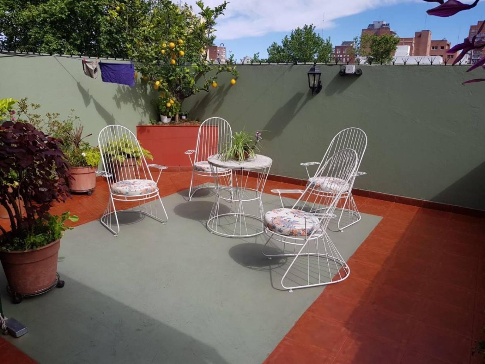 Larralde 600 · Morón — foto 3