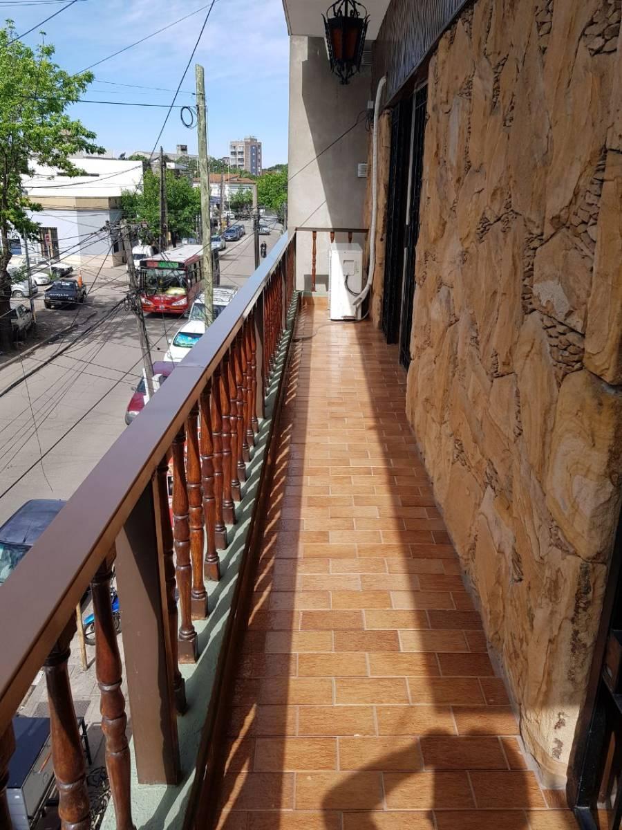 Larralde 600 · Morón — foto 4