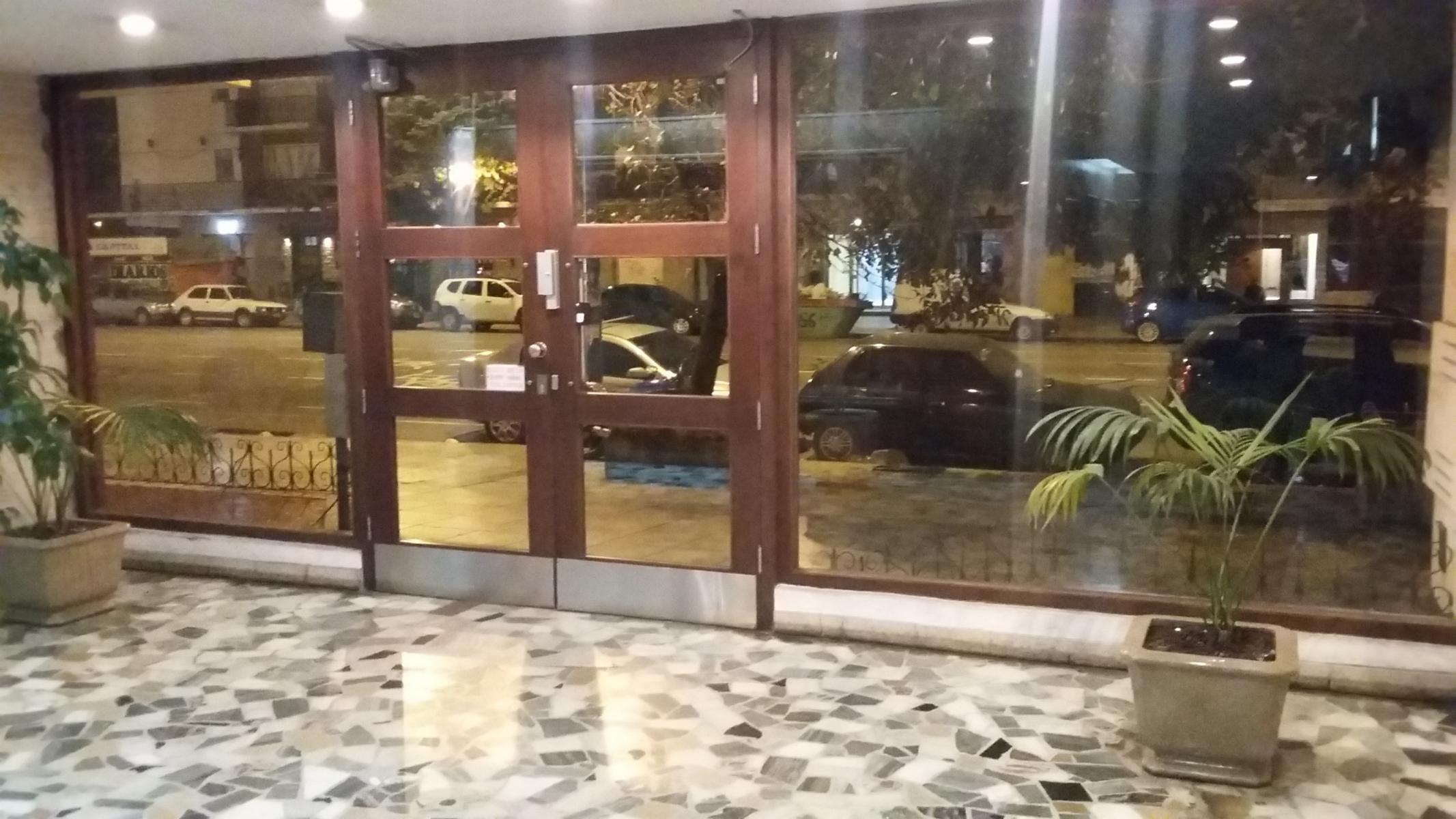 DEPTO 2 AMB EN VENTA -  AV COLON  AL 1800 - CENTRO  - MAR DEL PLATA - BS AS