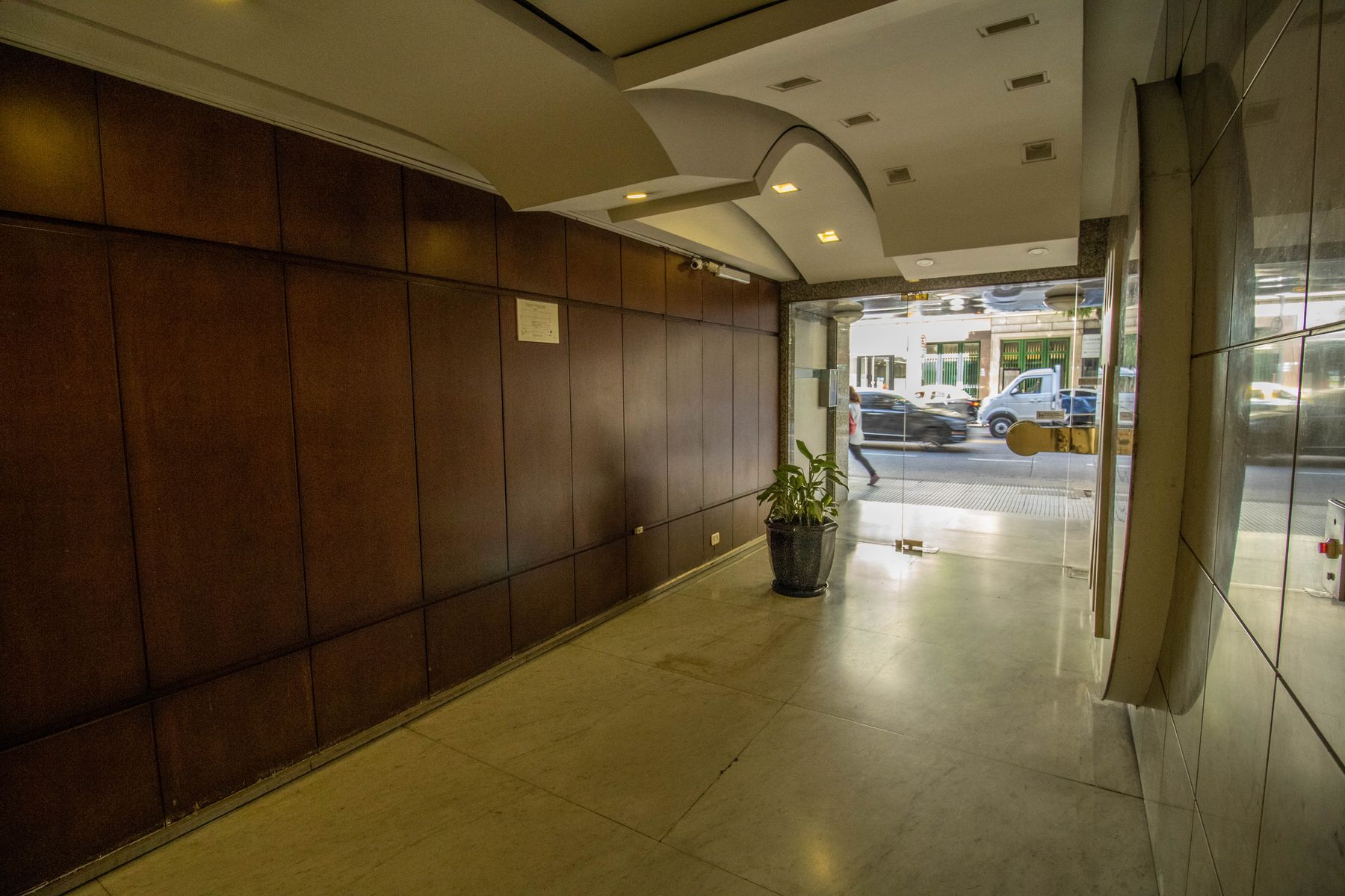Avenida Santa Fe 1100 · Retiro — foto 8