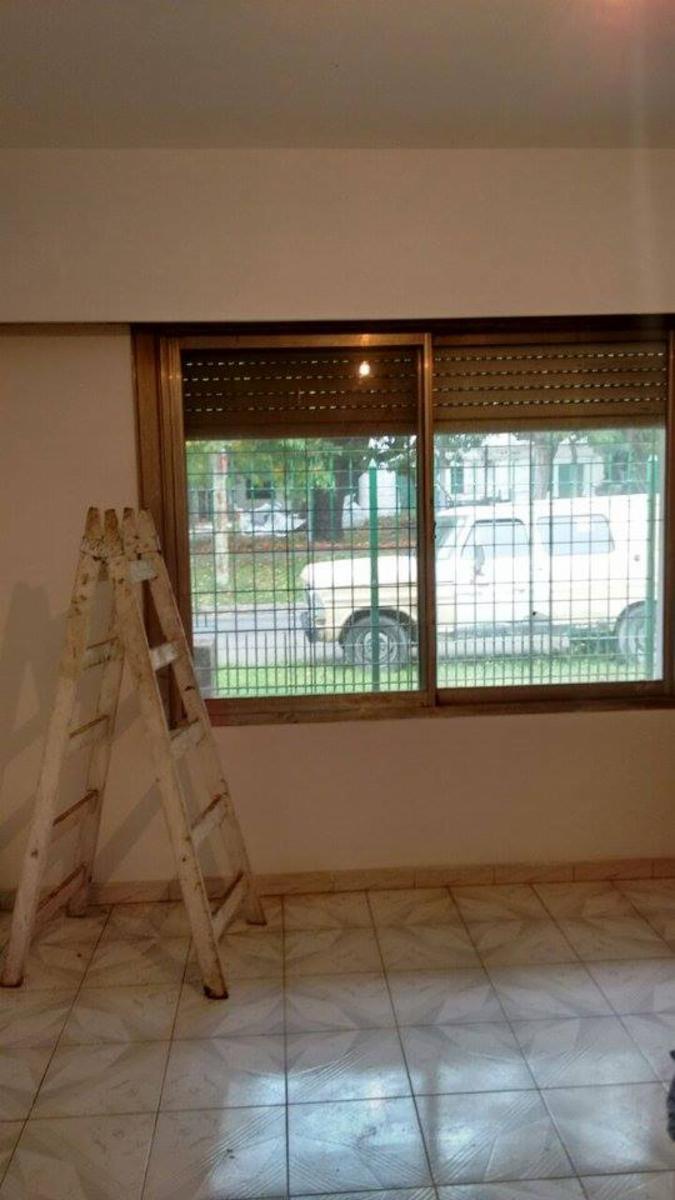 JOAQUIN V GONZALEZ 3600 · Quilmes — foto 6