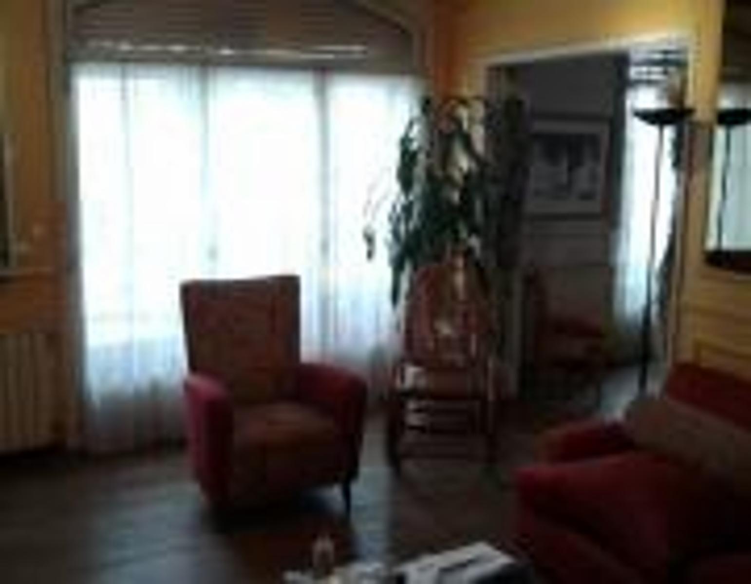 DEPARTAMENTO 4 AMBIENTES CON DEPENDENCIA EN JOSE MARIA MORENO 388 “CABALLITO”